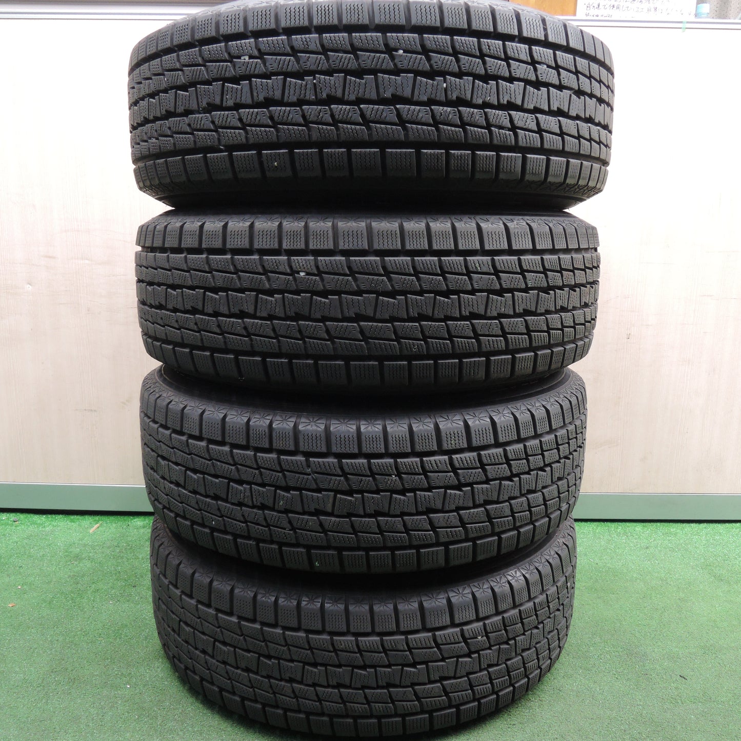 *送料無料*バリ溝！9.5分★スタッドレス 225/65R17 グッドイヤー アイスナビ SUV D.O.S. DOS 17インチ PCD114.3/5H★3122803HAス