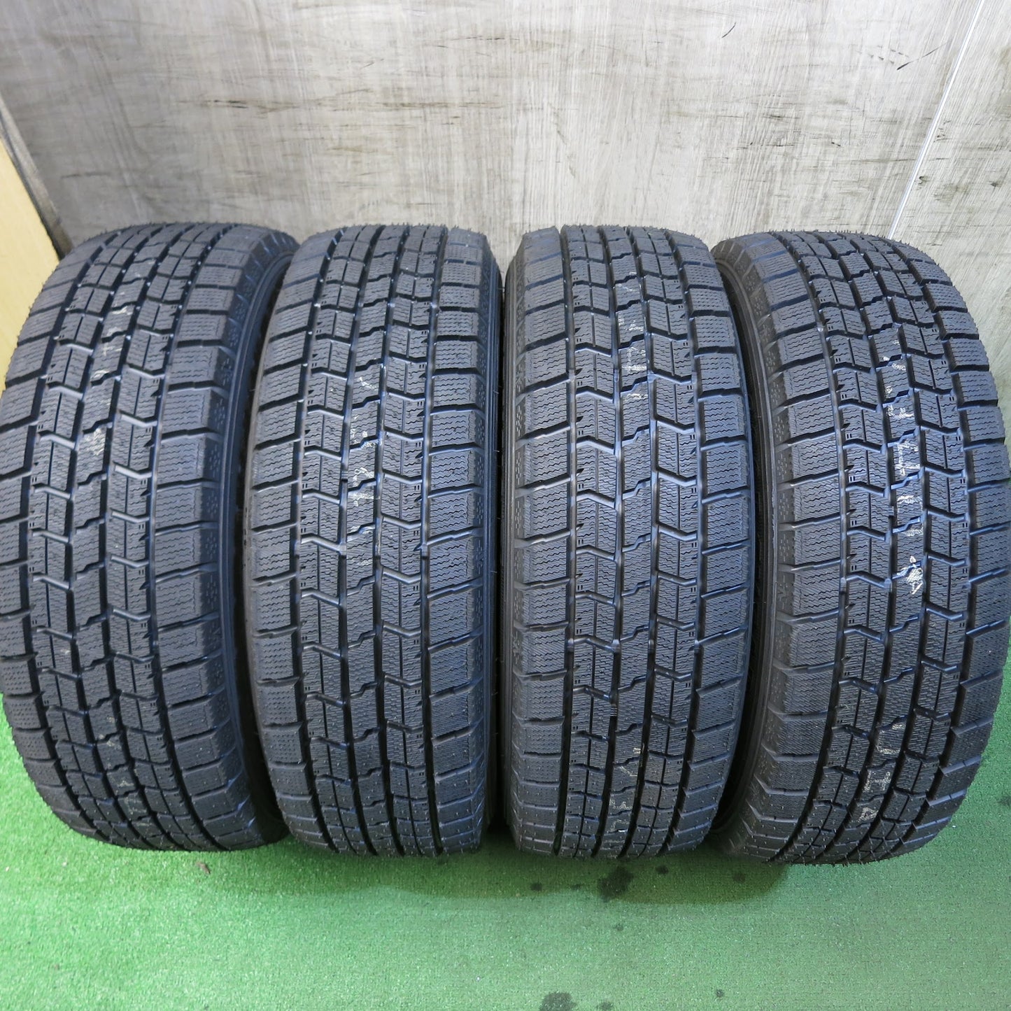 [送料無料]未使用！21年★スタッドレス 185/60R15 グッドイヤー アイスナビ7 ravrion RS01 ラブリオン 15インチ PCD100/4H★3052205Hス