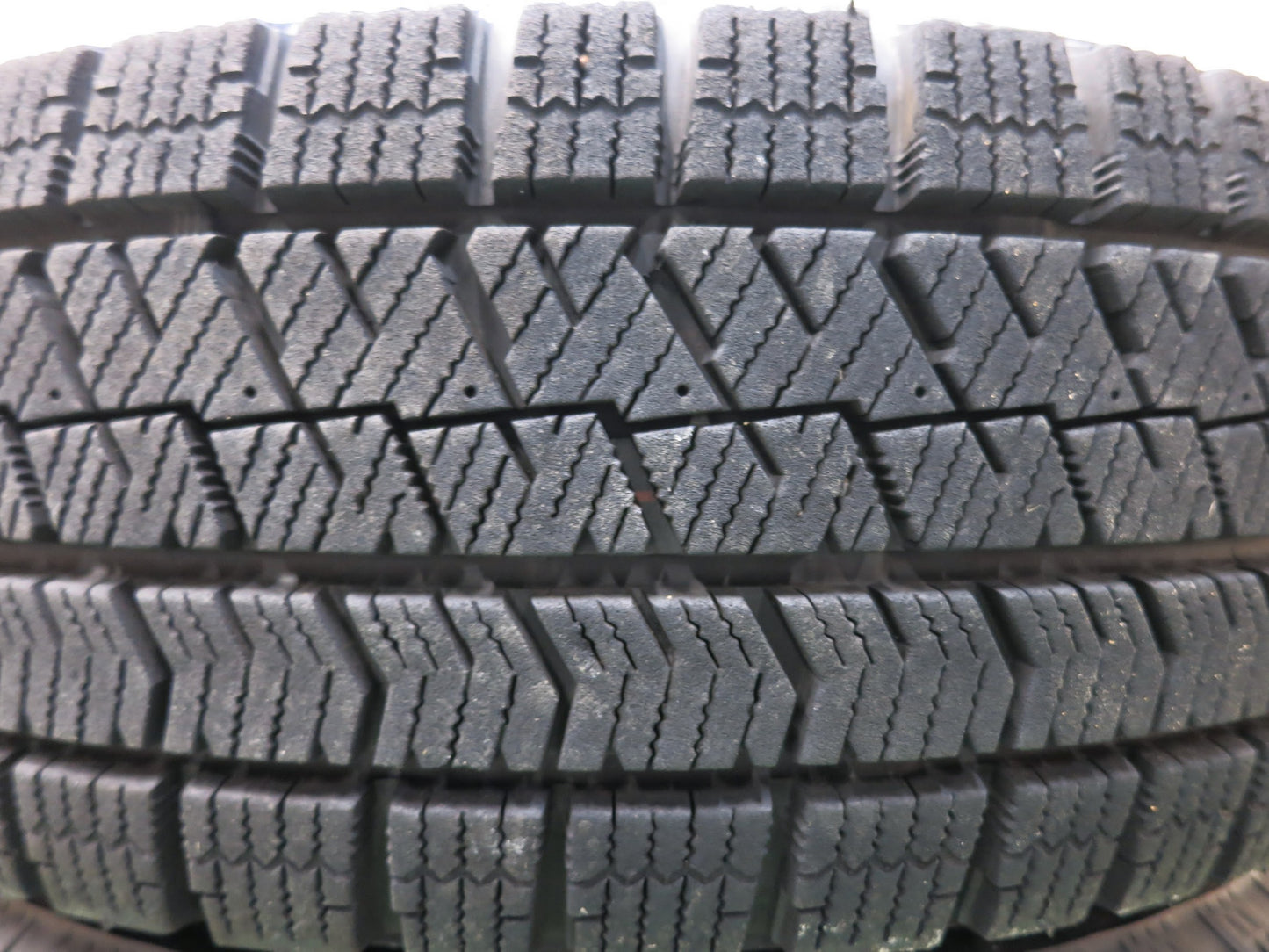 [送料無料]バリ溝！19年！8.5分★スタッドレス 155/65R13 ブリヂストン ブリザック VRX2 M SPIRITS 13インチ PCD100/4H★2120607ヒス