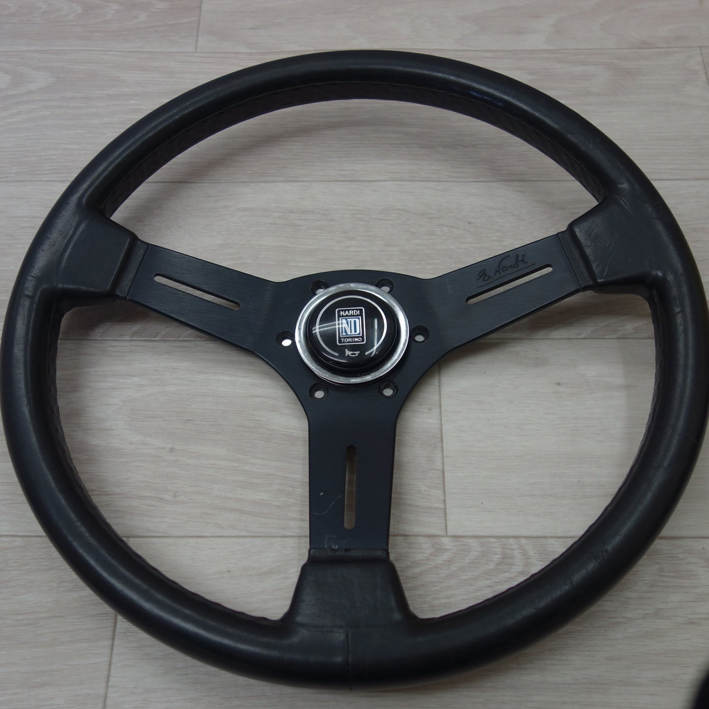 [送料無料] ☆日産 スカイライン 当時物 NARDI ND TORINO ナルディ ステアリング ハンドル 10992☆