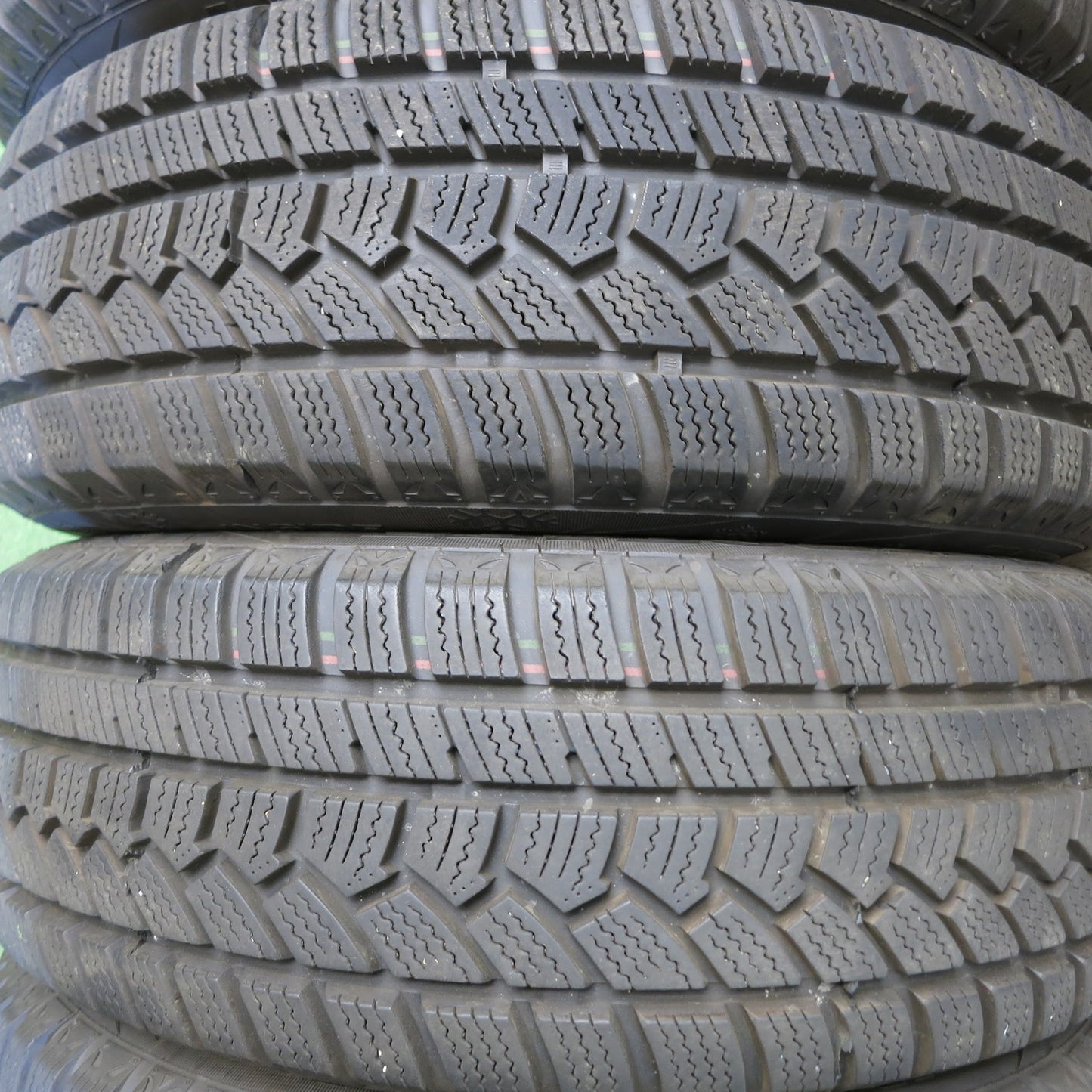 [送料無料]バリ溝！20年！キレイ！9.5分★スタッドレス 185/60R15 インターステート DURATION30 STRANGER ストレンジャー 15インチ PCD100/4H★3042805Hス