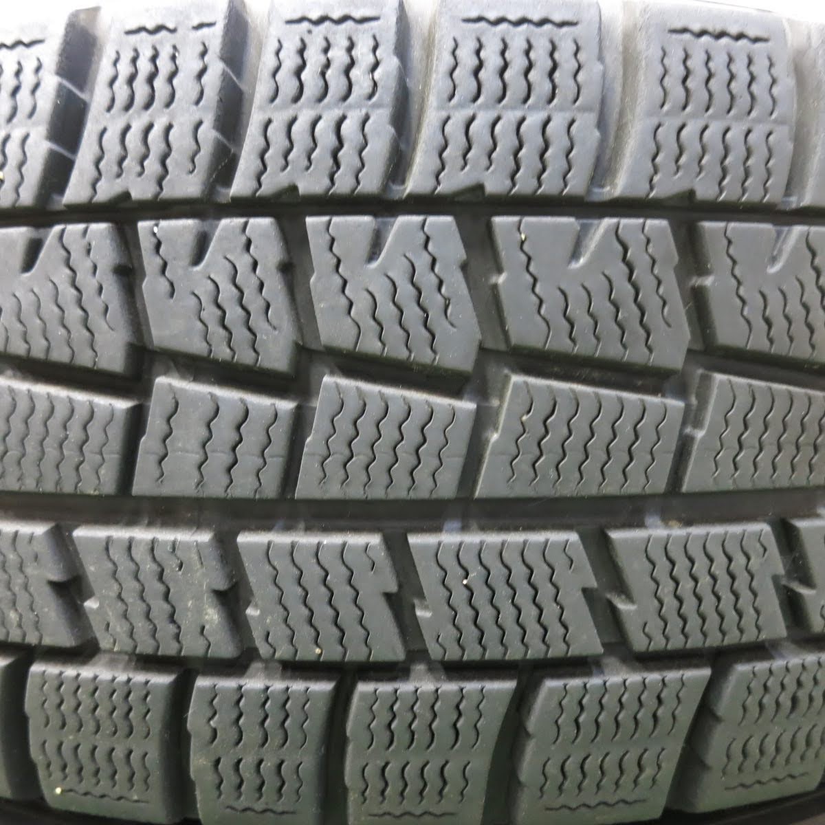 [送料無料]4本価格！19年★ワーゲン アウディ 等 185/60R15 スタッドレス AGA ダンロップ ウインターマックス WM01 15インチ PCD100/5H★3061701ヒス