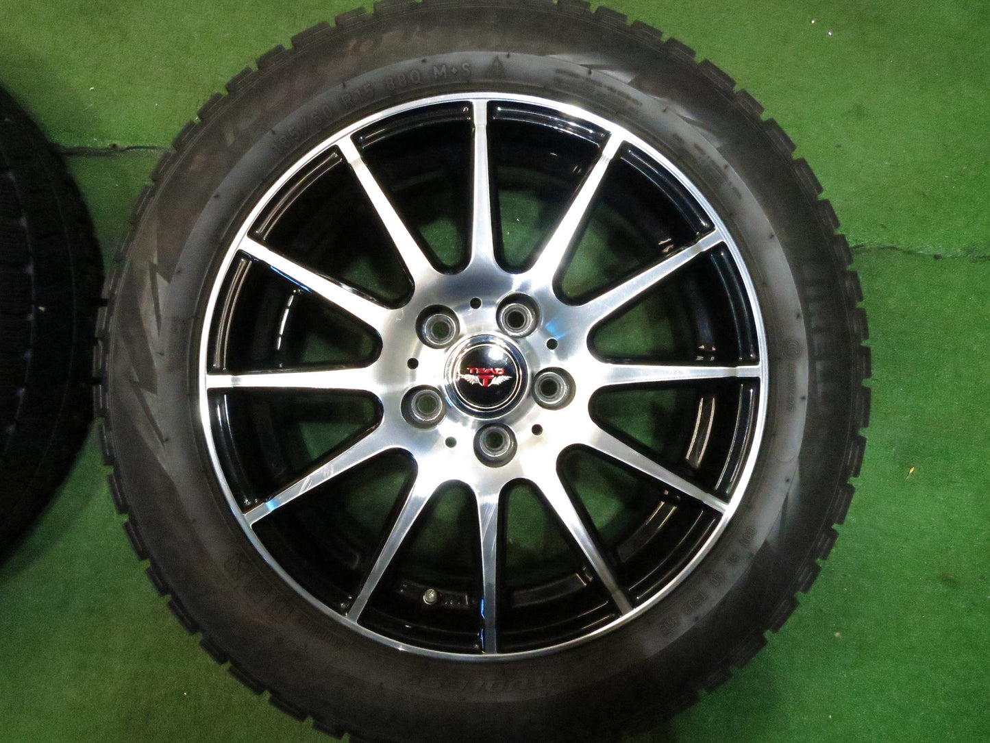 [送料無料]4本価格★スタッドレス 185/60R15 ピレリ アイスアシンメトリコ TEAD weds テッド 15インチ PCD100/5H シエンタ 等★3011808Hス