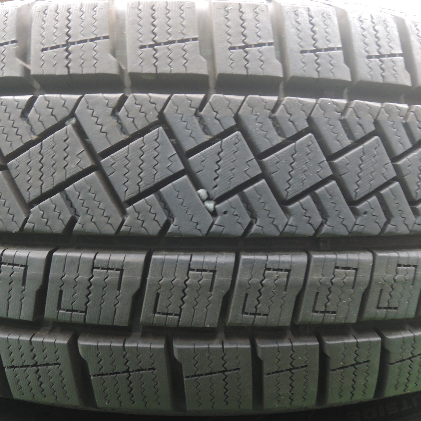 *送料無料*バリ溝！22年！9.5分★ホンダ フリード 純正 スチール 185/65R15 スタッドレス ピレリ ゼロ アイスアシンメトリコ PCD114.3/5H★3111810HAス