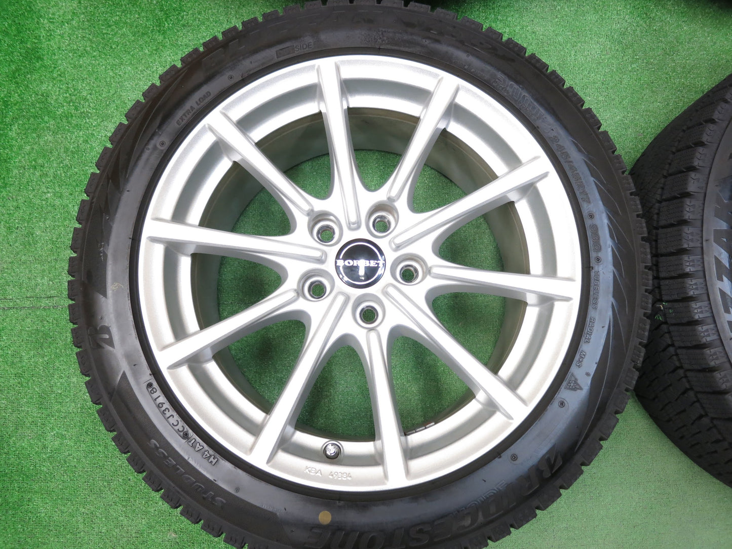 [送料無料]バリ溝！18年！美品！9.5分★ベンツ アウディ 等 BORBET CMA 245/45R17 スタッドレス ブリヂストン ブリザック VRX2 17インチ PCD112/5H★2121410ヒス