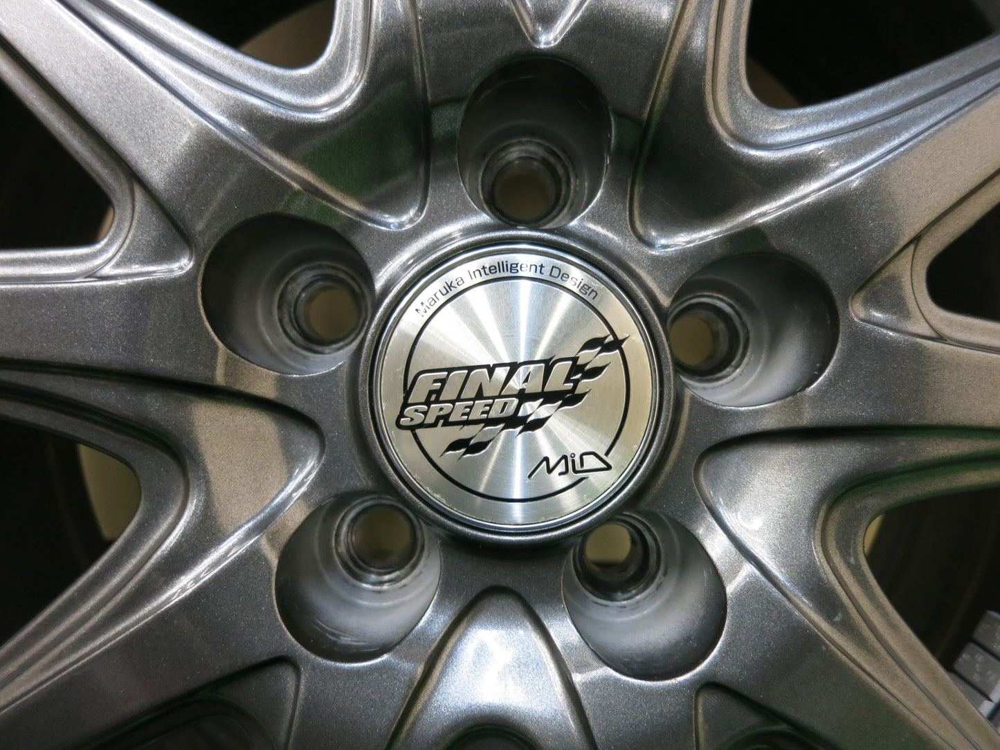 [送料無料]タイヤ未使用！21年！美品★スタッドレス 175/65R15 ピレリ アイスアシンメトリコ プラス FINAL SPEED MiD マルカ 15インチ PCD100/5H★2122801ヒス