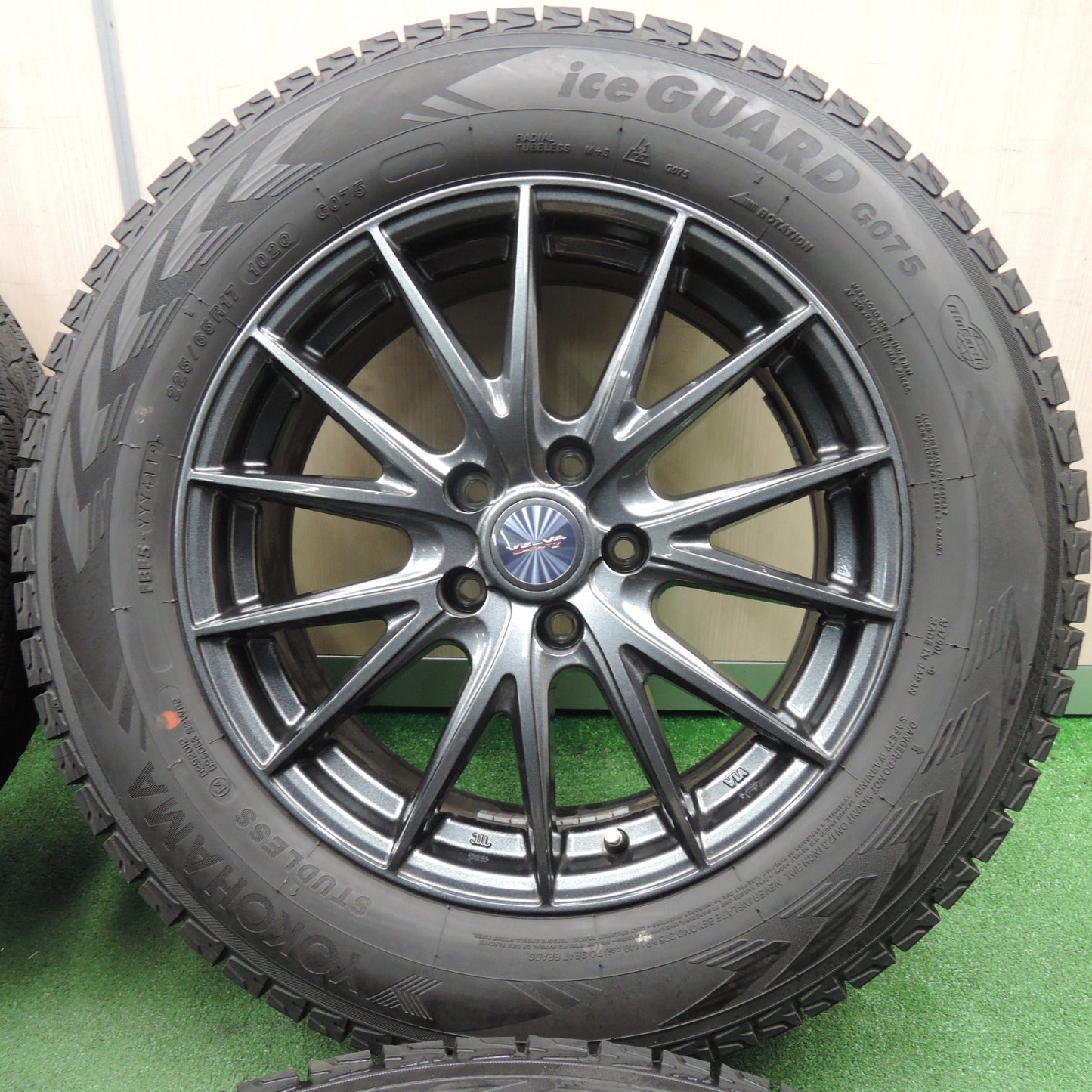 [送料無料] バリ溝！9.5分以上★スタッドレス 225/65R17 ヨコハマ アイスガード G075 weds VELVA SPORTZ SUV 17インチ PCD114.3/5H★4011901TNス