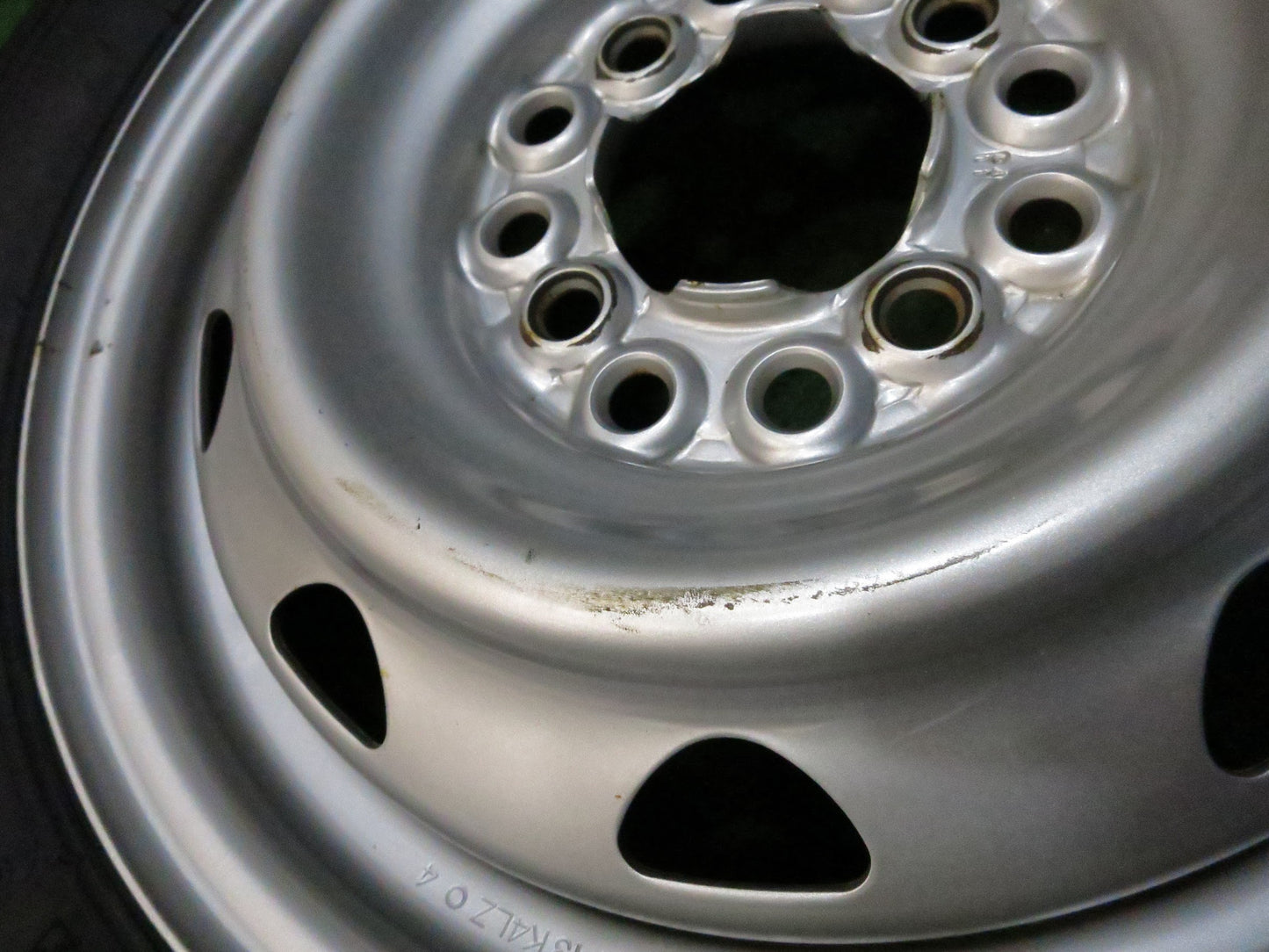 [送料無料]バリ溝！20年！ほぼ10分★スタッドレス 145/80R13 ブリヂストン ブリザック VRX スチール ホイール 13インチ PCD100 110 114.3/4H マルチ★3012703Hス