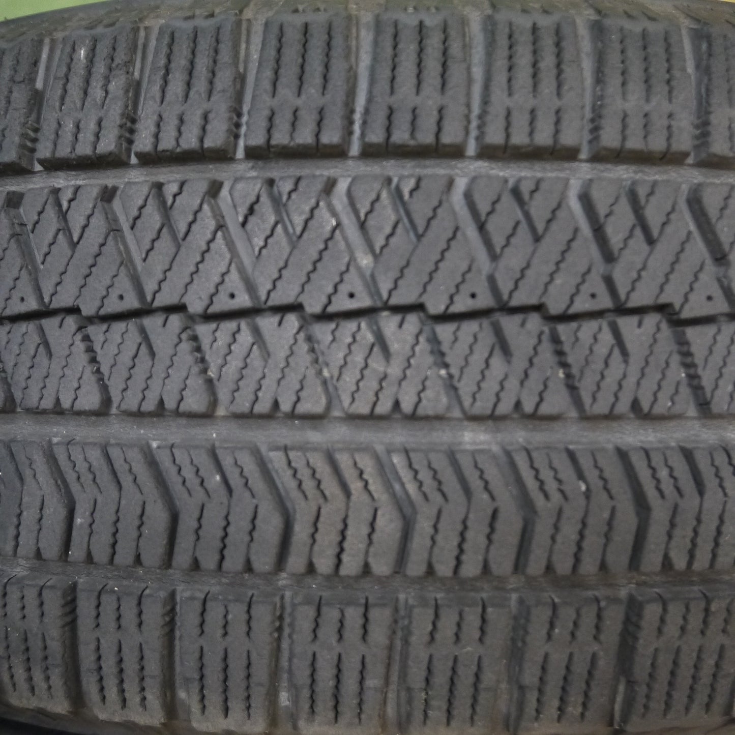 *送料無料*バリ溝！19年！キレイ！8.5分★スタッドレス 205/60R16 ブリヂストン ブリザック VRX2 ECO FORME エコフォルム 16インチ PCD114.3/5H★3121913Hス