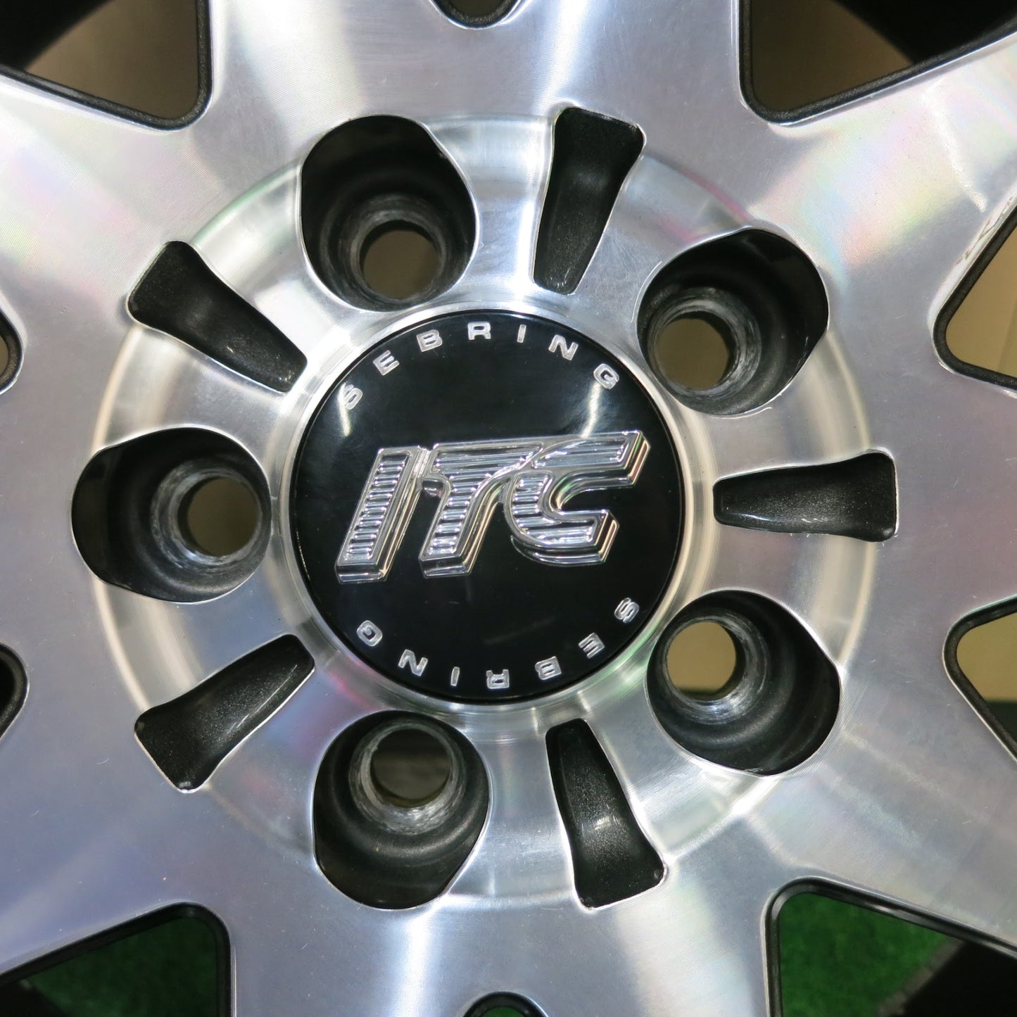[送料無料]バリ溝！キレイ！8.5分★RAYS SEBRING ITC-ecort 215/45R17 スタッドレス ブリヂストン ブリザック REVO GZ レイズ 17インチ PCD100/5H★3050201ヒス