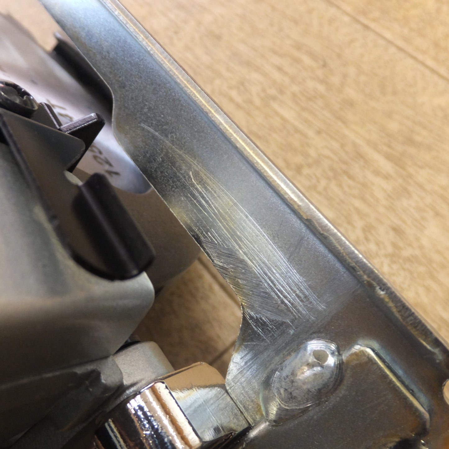 [送料無料]未使用★マキタ makita 125mm 充電式マルノコ HS470DRG 14.4V★