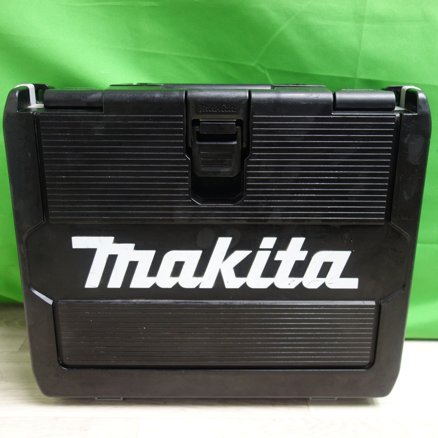 [送料無料]バッテリー2個！付属品付き☆マキタ 充電式 インパクトドライバ TD171DRGX 電動 工具 makita☆