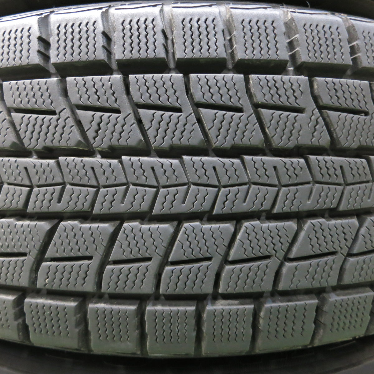 *送料無料*バリ溝！19年！キレイ！9.5分★MSW by O・Z 225/65R17 スタッドレス ダンロップ ウインターマックス SJ8 17インチ OZ PCD114.3/5H★3102110イス