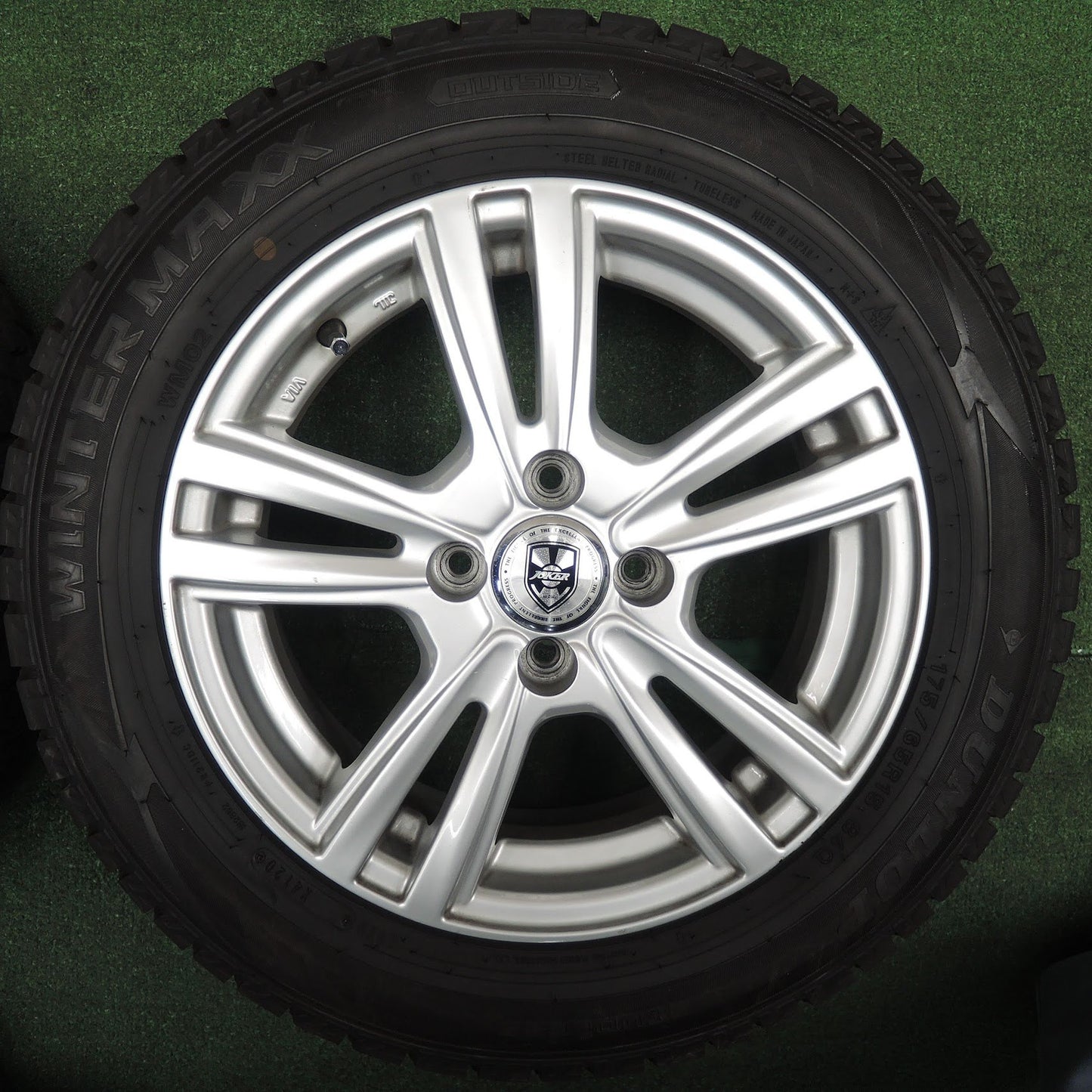 [送料無料] バリ溝！キレイ！9.5分★スタッドレス 175/65R15 ダンロップ ウインターマックス WM01 JOKER ジョーカー PCD100/4H★3112905NJス
