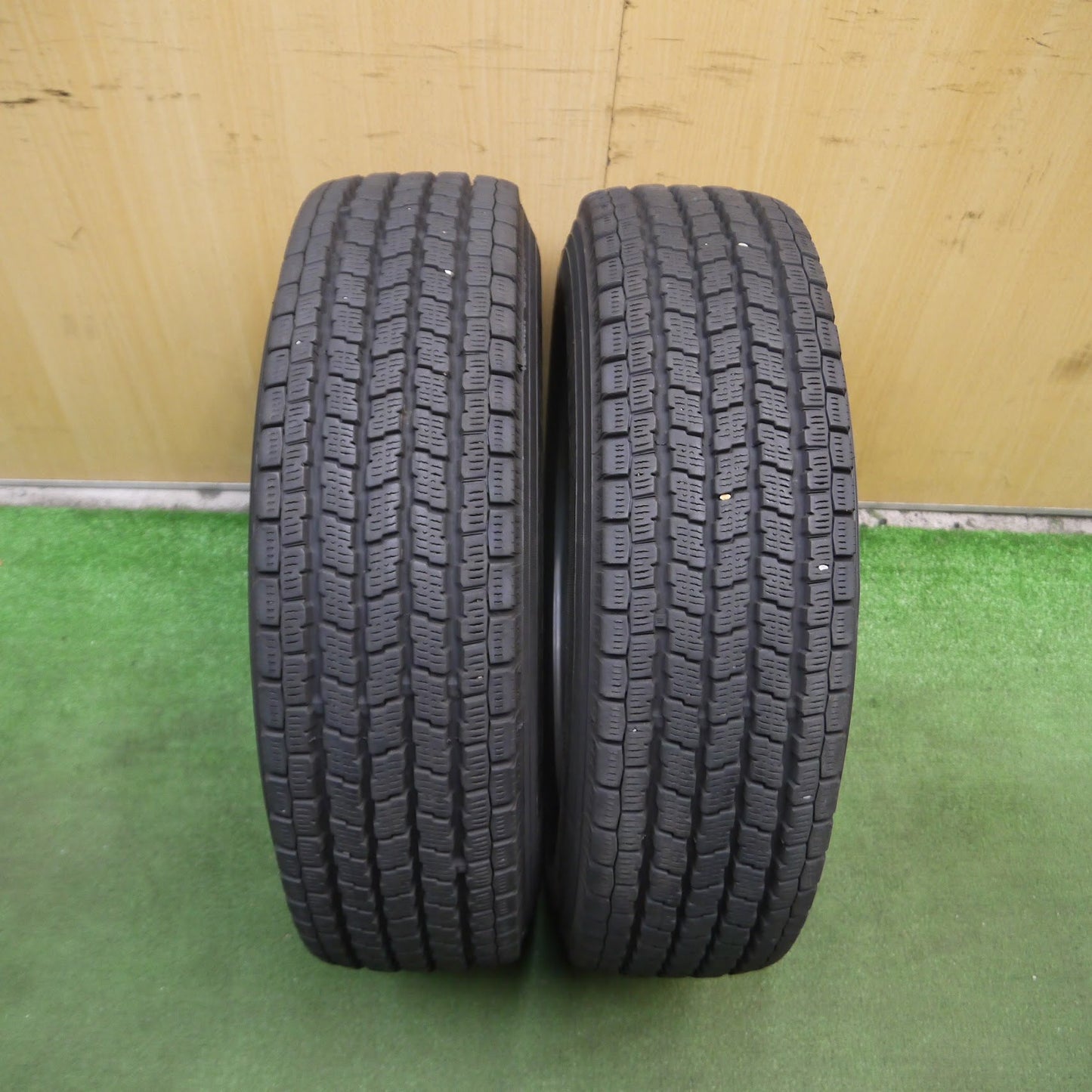 [送料無料]バリ溝！キレイ！9.5分★スタッドレス 165/80R13 90/88N ヨコハマ アイスガード iG91 スチール PCD114.3/4H★3111707Hス