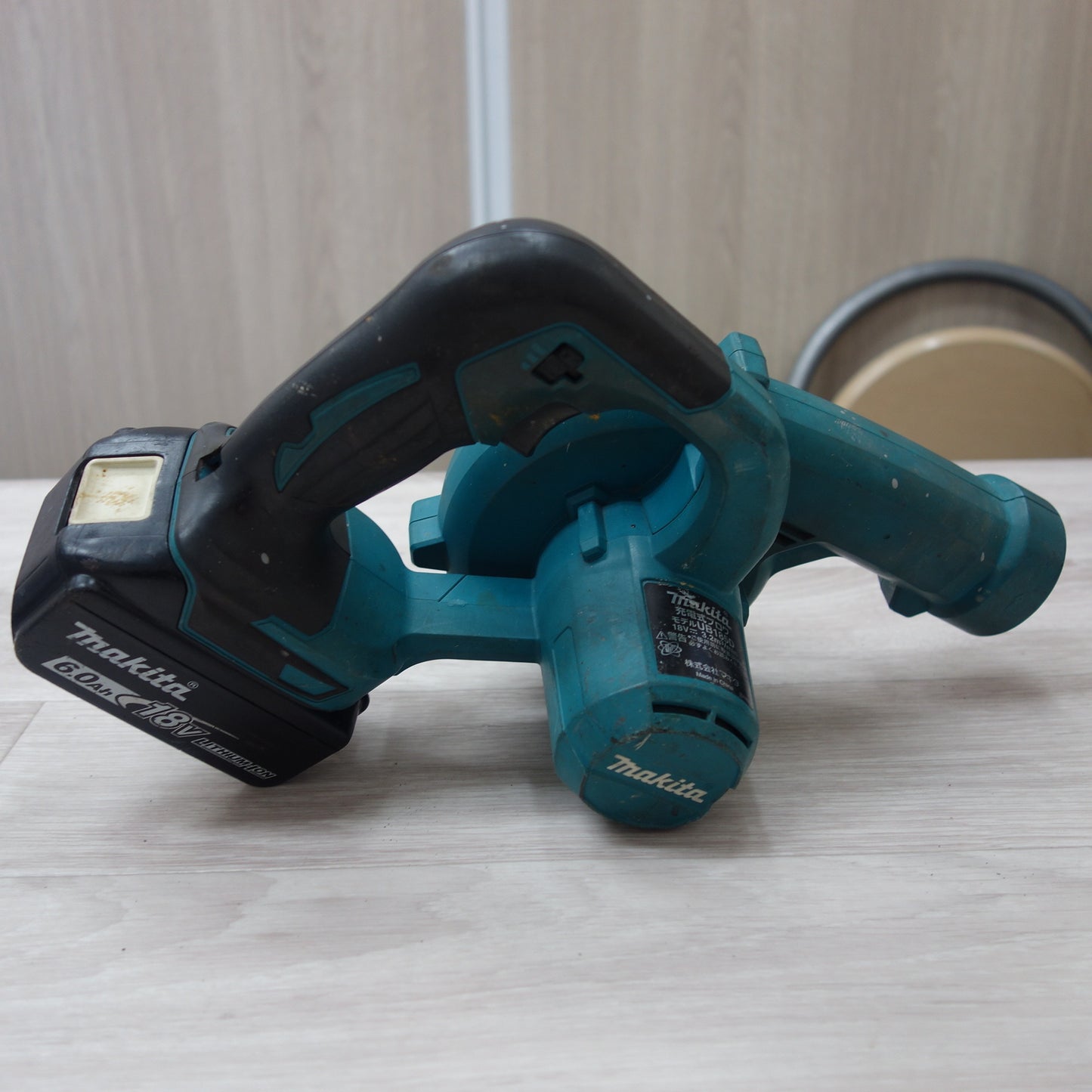[送料無料] ☆マキタ 充電式 ブロワ UB185D ブロア 送風 集じん ブロア makita☆