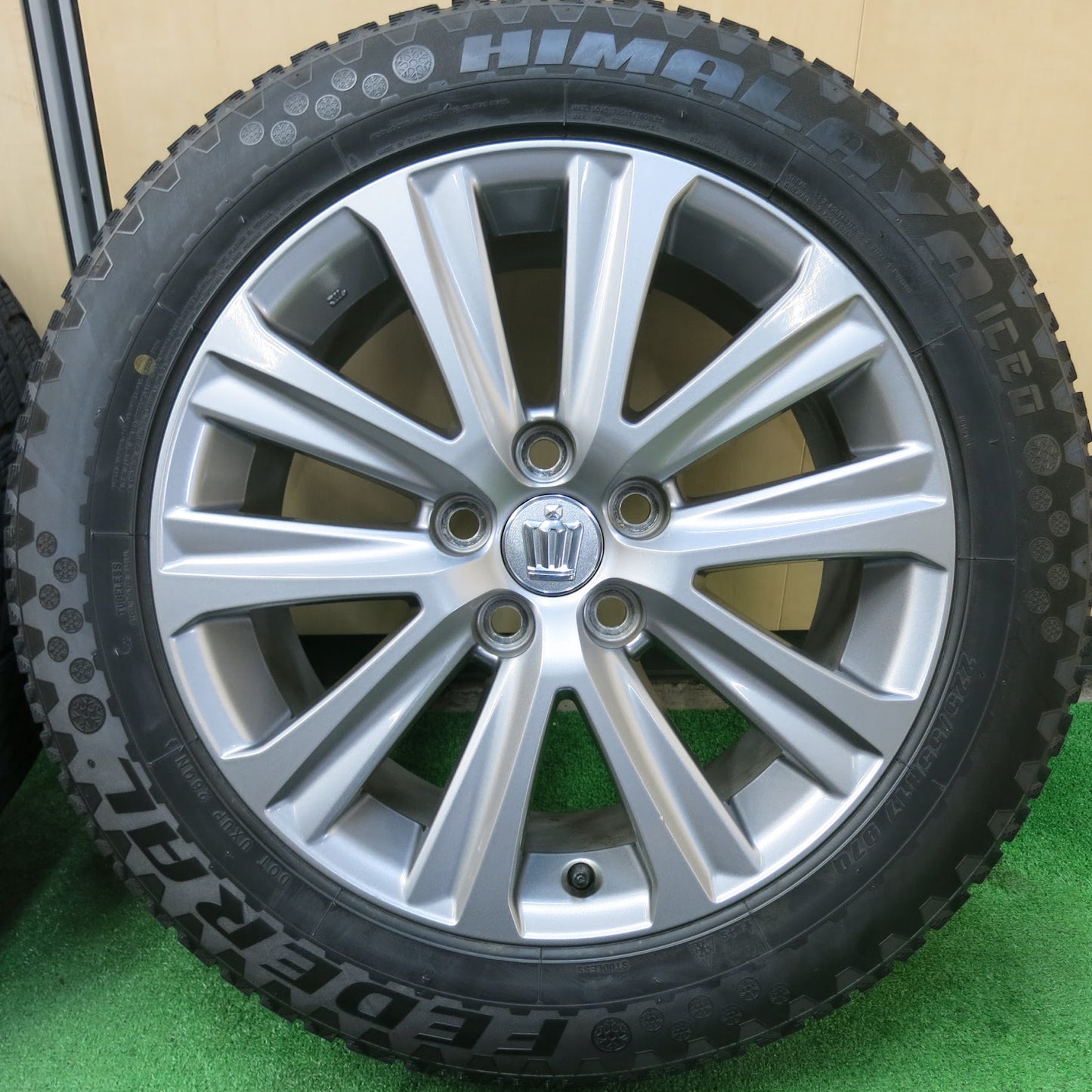 [送料無料]キレイ★トヨタ 210系 クラウン アスリート 純正 225/55R17 スタッドレス フェデラル ヒマラヤ ICEO 17インチ PCD114.3/5H★3031803ヒス