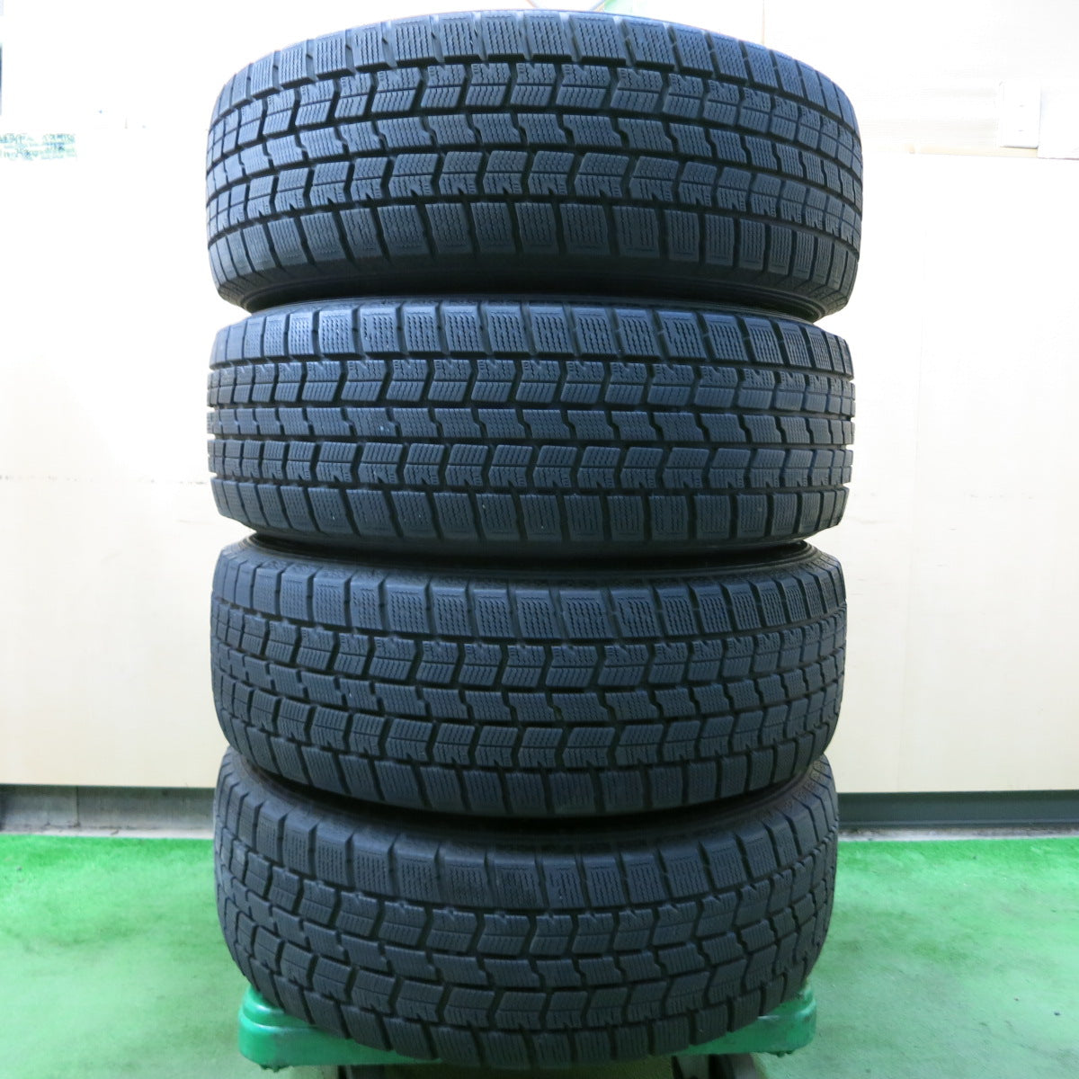 *送料無料*バリ溝！21年！9.5分★スタッドレス 225/60R17 グッドイヤー アイスナビ7 DUFACT デュファクト 17インチ PCD114.3/5H★3102407イス