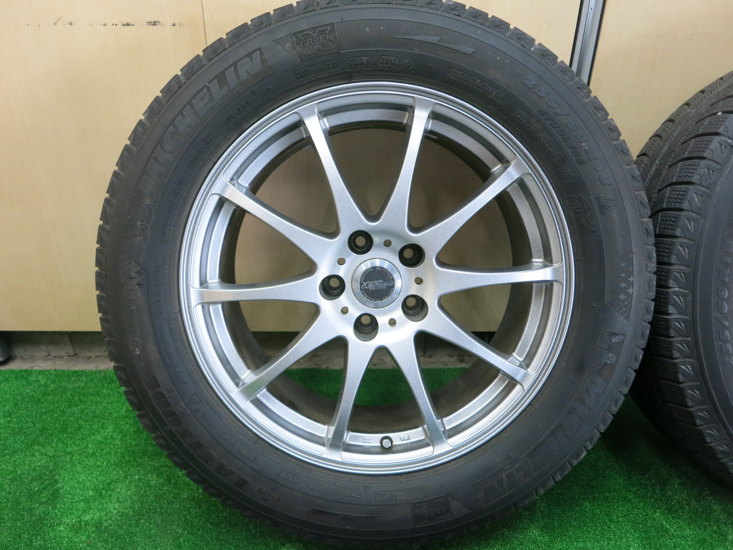 [送料無料]キレイ★スタッドレス 235/60R18 X CROSS SPEED PREMIUM ミシュラン LATITUDE X-ICE XI2 クロススピード 18インチ PCD114.3/5H★2092705ヒス