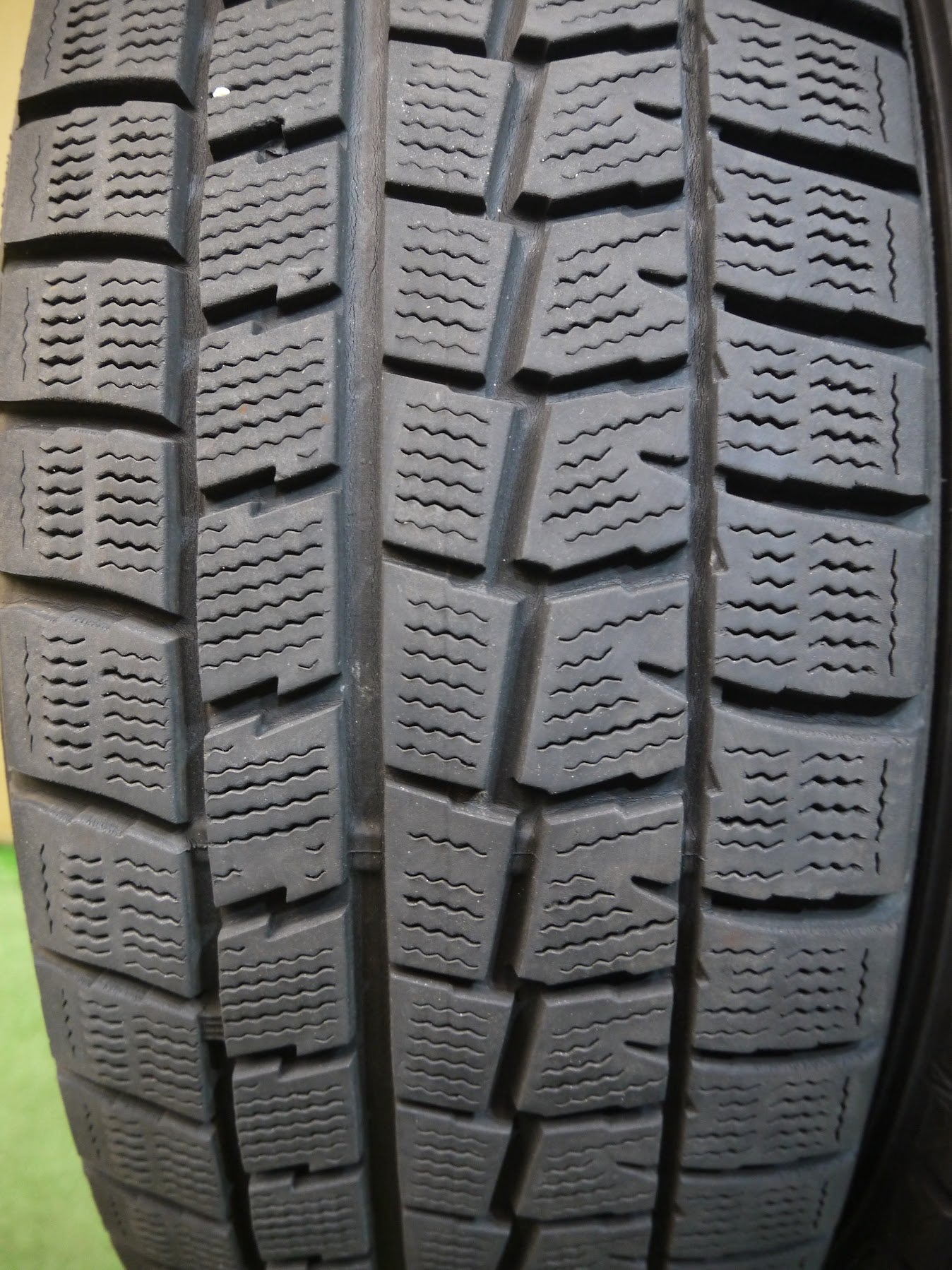 [送料無料]4本価格！18年★スタッドレス 195/65R15 ダンロップ ウインターマックス WM01 タイヤ 15インチ プリウス ノア ヴォクシー 等★2070208ヤスタ