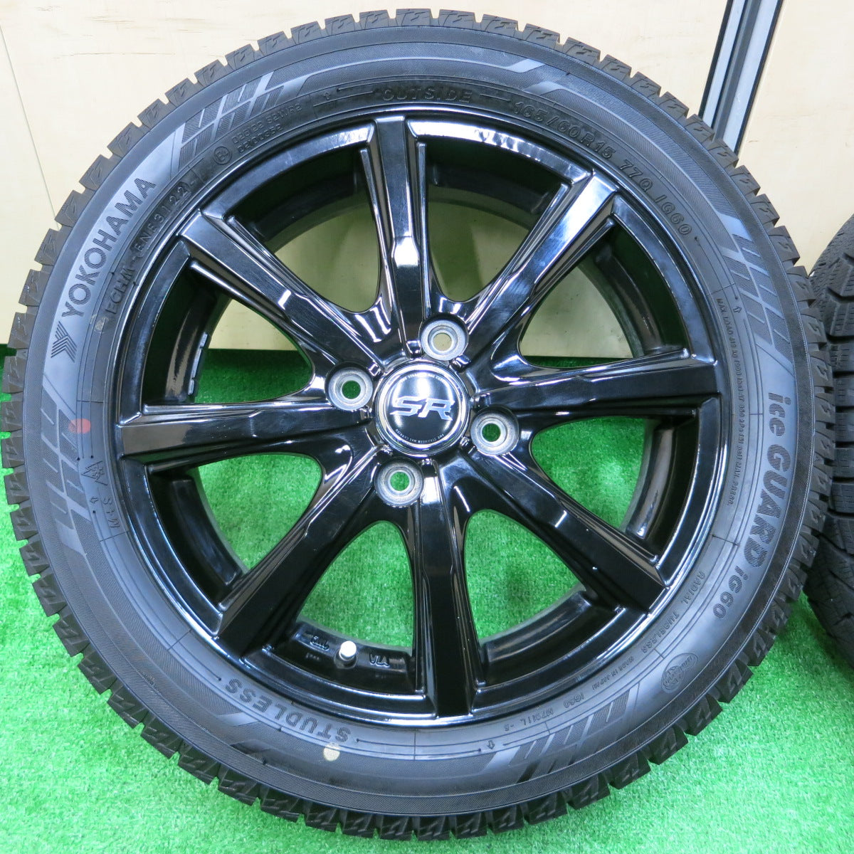 *送料無料*バリ溝！22年！キレイ！ほぼ10分★スタッドレス 165/60R15 ヨコハマ アイスガード iG60 STRANGER ストレンジャー 15インチ PCD100/4H★3111805イス
