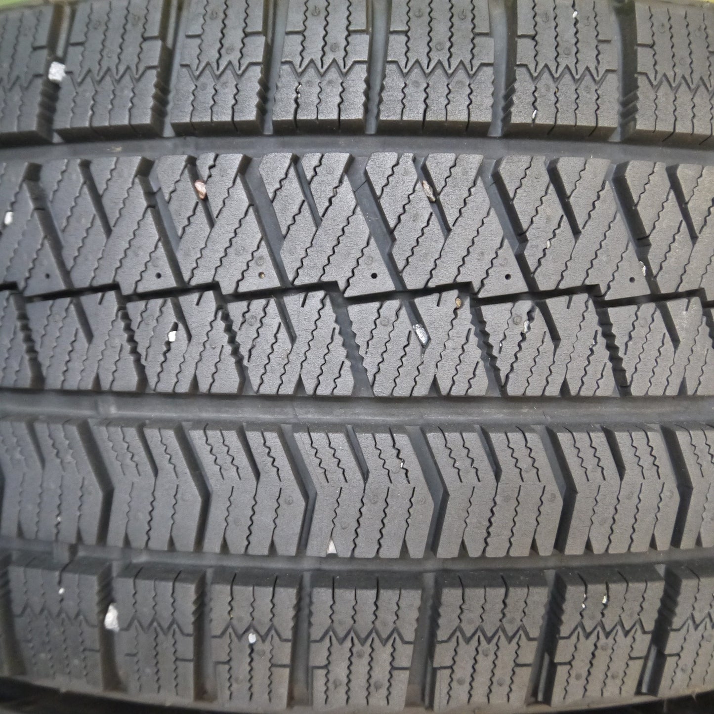 *送料無料*バリ溝！20年！キレイ！ほぼ10分★スタッドレス 215/55R17 ブリヂストン ブリザック VRX2 PREO プレオ 17インチ PCD114.3/5H★3112205Hス