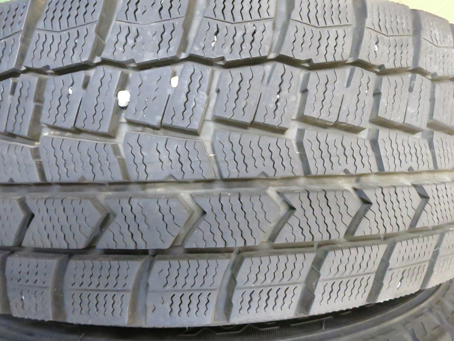 [送料無料]バリ溝！キレイ！9.5分★スタッドレス 175/65R15 ダンロップ ウインターマックス WM02 INVERNO インヴェルノ 15インチ PCD100/4H★3013009Hス