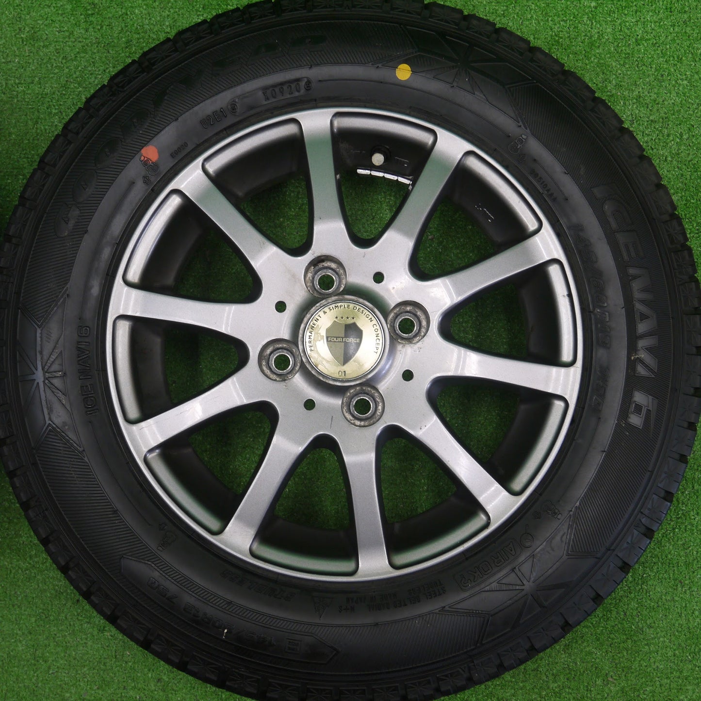 [送料無料]バリ溝！20年！9.5分以上★スタッドレス 145/80R13 グッドイヤー アイスナビ6 FOUR FORCE 社外 アルミ 13インチ PCD100/4H★3062404ヌス