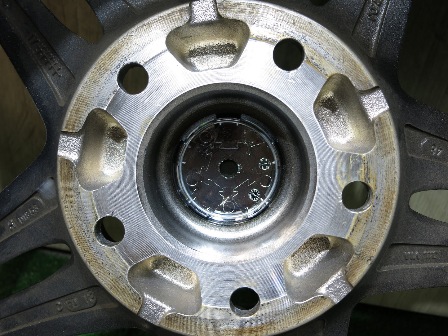 [送料無料]バリ溝！キレイ！9.5分★スタッドレス 225/65R17 トーヨー ウインター トランパス TX WAREN HOT STUFF ヴァーレン 17インチ PCD114.3/5H★2092310Hス