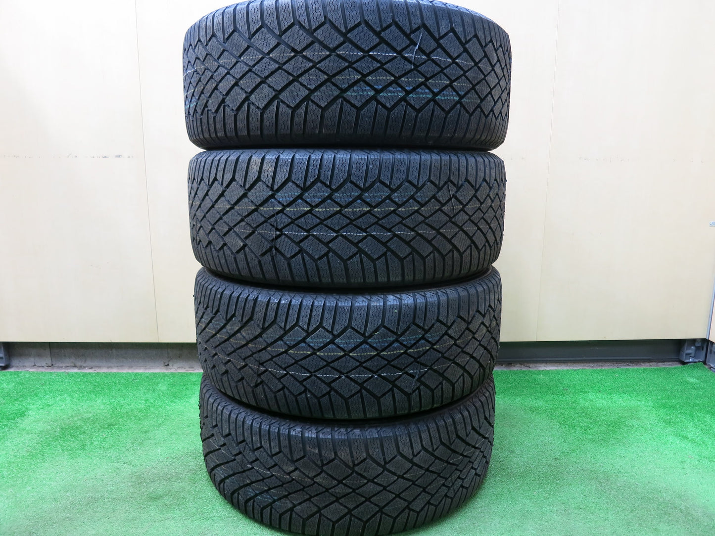 [送料無料]未使用！18年★ベンツ Cクラス W205 C200 純正 225/45R18 スタッドレス コンチネンタル バイキングコンタクト7 18インチ PCD112/5H★2122102ヒス