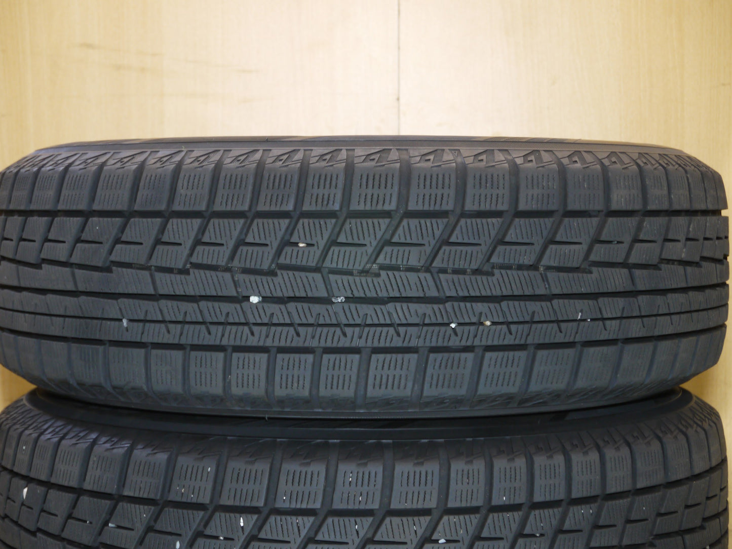 [送料無料]4本価格！18年★日産 セレナ 純正 195/65R15 スタッドレス ヨコハマ アイスガード iG60 15インチ PCD114.3/5H★2041608クス