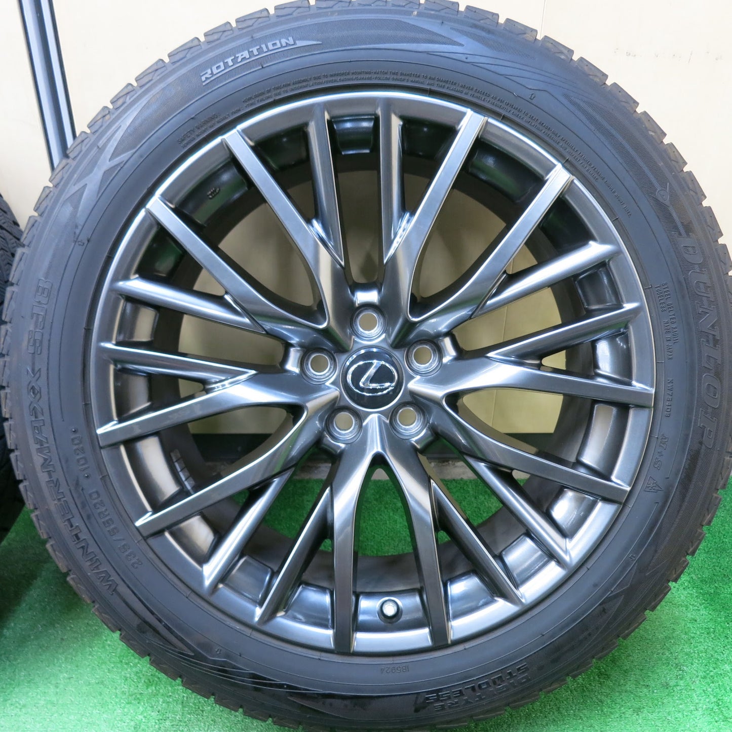 [送料無料]センサー付き！バリ溝！キレイ！9.5分★レクサス RX450h 純正 235/55R20 スタッドレス ダンロップ ウインターマックス SJ8 PCD114.3/5H★3041509ヒス