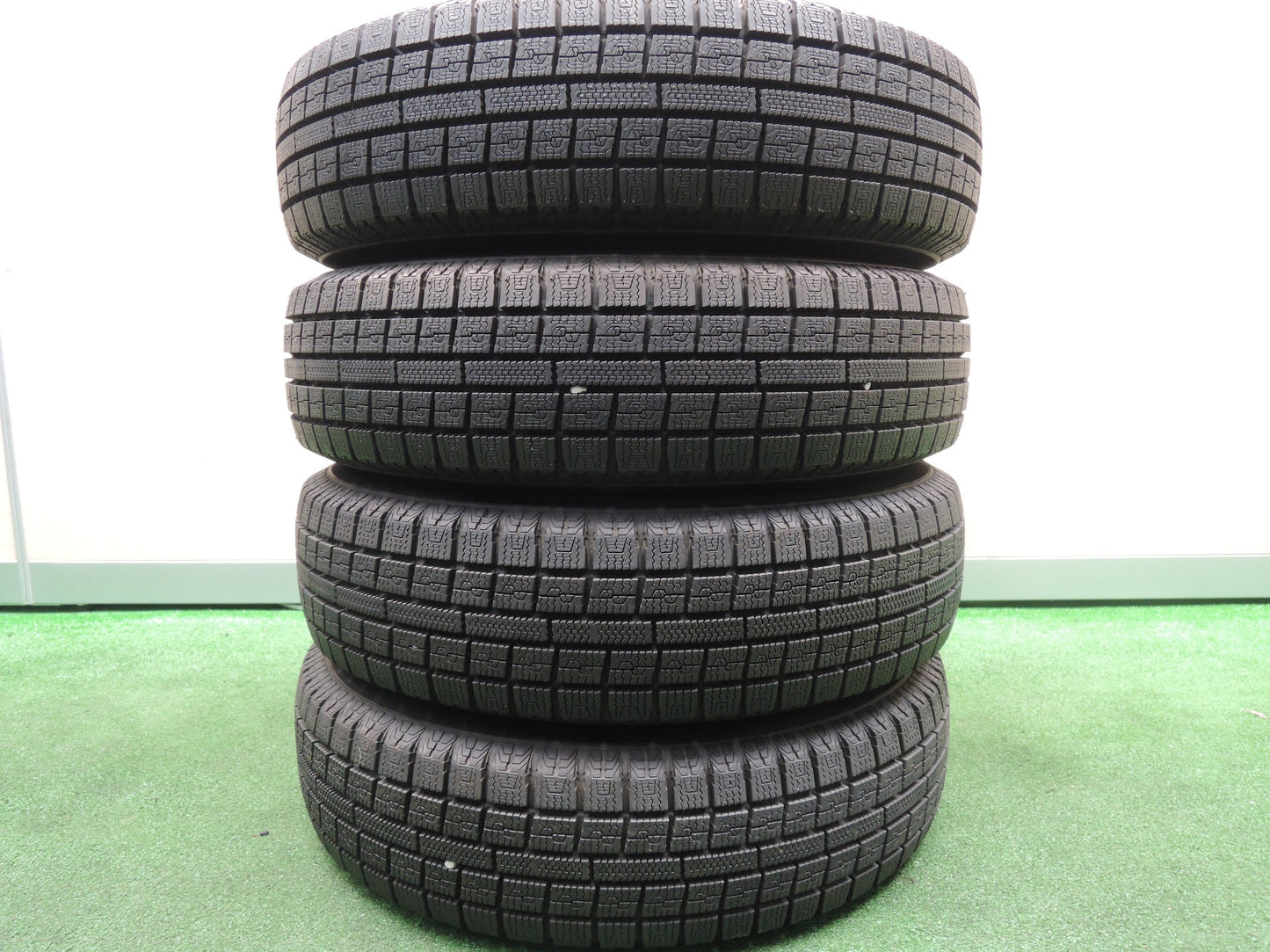 [送料無料]超バリ溝！キレイ！ほぼ10分★スタッドレス 145/80R13 トーヨー ガリット G5 TOPY スチール ホイール 13インチ PCD100/4H★3102901HAス