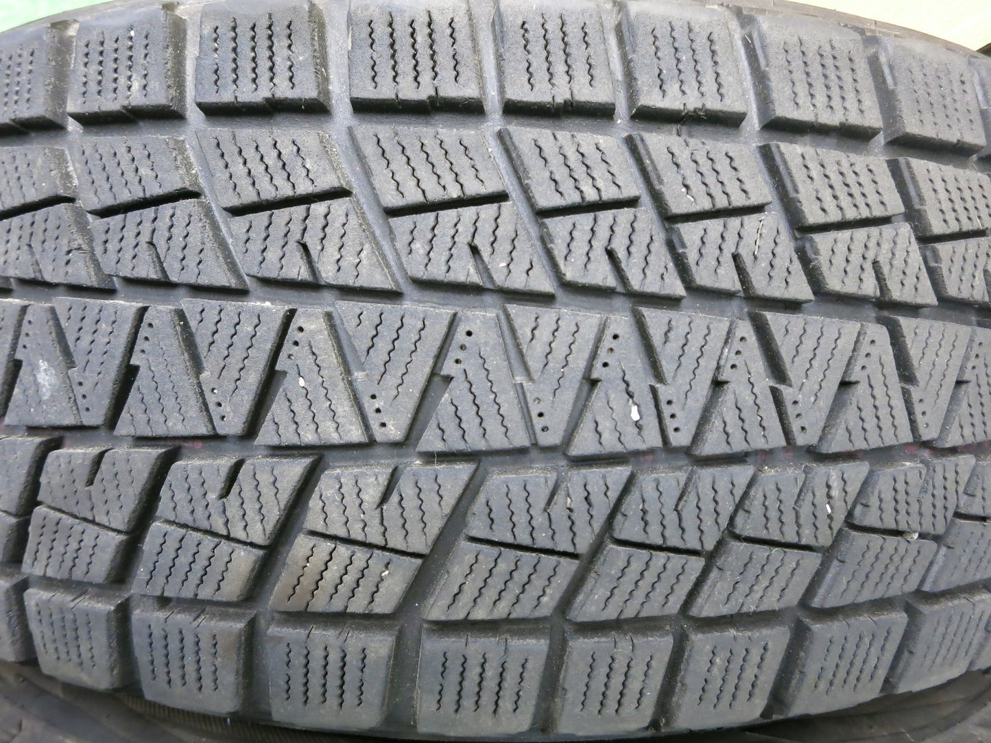 [送料無料]4本価格★スタッドレス 225/65R17 HOKUTO Racing ブリヂストン ブリザック DM-V1 ホクト レーシング 17インチ PCD100 114.3/5H マルチ★2120202Hス