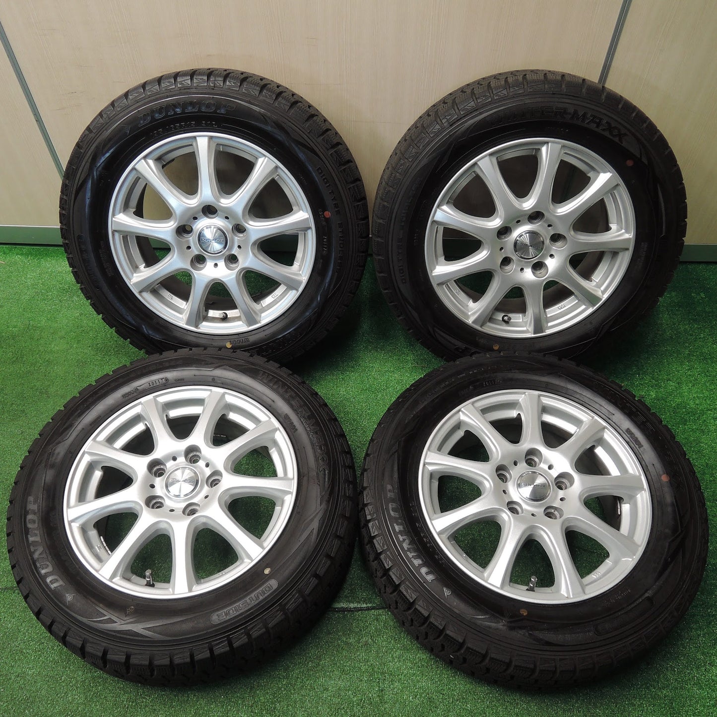 [送料無料]バリ溝！キレイ！9.5分★スタッドレス 195/65R15 ダンロップ ウインターマックス WM01 DUFACT デュファクト 15インチ PCD114.3/5H★3102402NJス