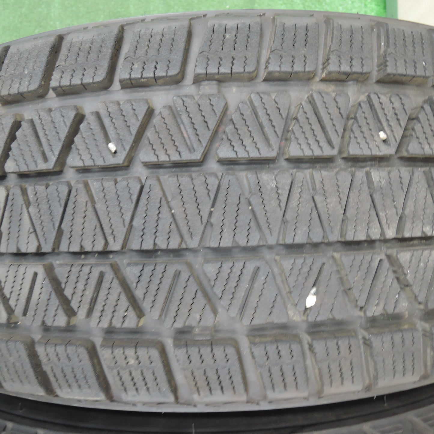 *送料無料*バリ溝！22年！9.5分★フォード エクスプローラー 純正 245/65R17 スタッドレス ブリヂストン ブリザック DM-V3 PCD114.3/5H★3111702TNス