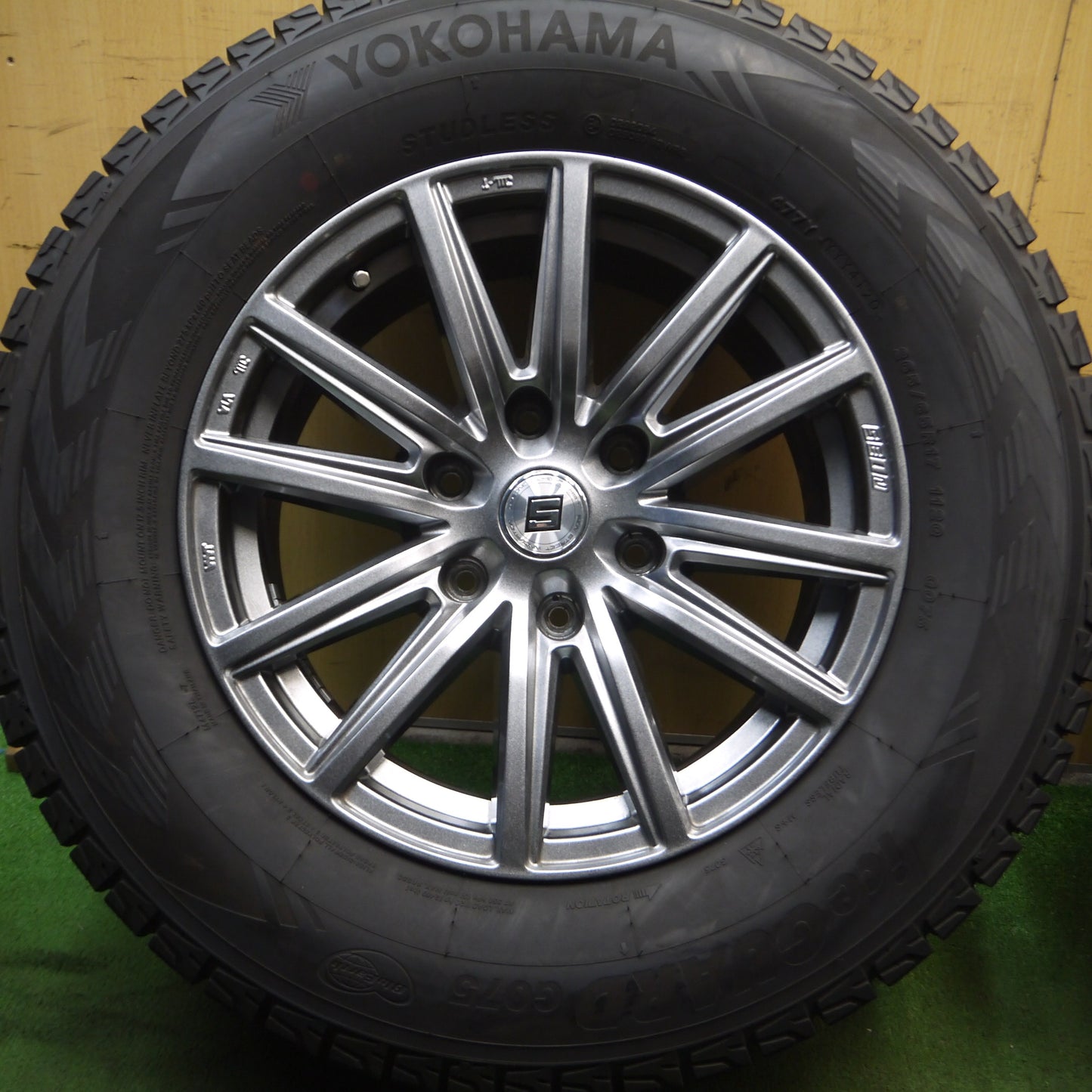 *送料無料*超バリ溝！20年！キレイ！9.5分以上★スタッドレス 265/65R17 ヨコハマ アイスガード G075 SEIN ザイン 17インチ PCD139.7/6H プラド等★3122208Hス
