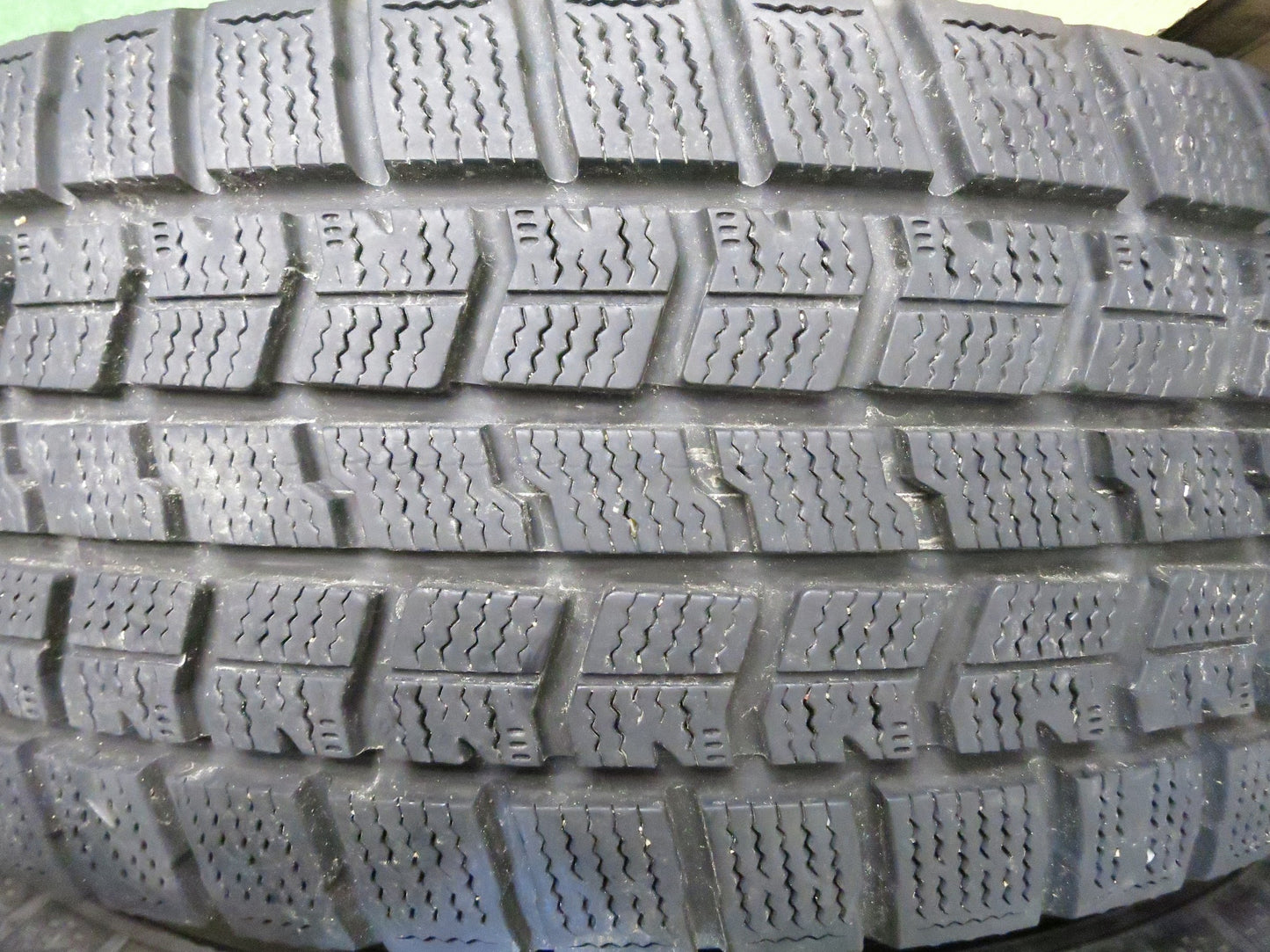 [送料無料]バリ溝！キレイ！9分★スタッドレス 205/65R15 dP devotion 共豊 グッドイヤー アイスナビ7 デボーション 15インチ PCD114.3/5H★3021510Hス