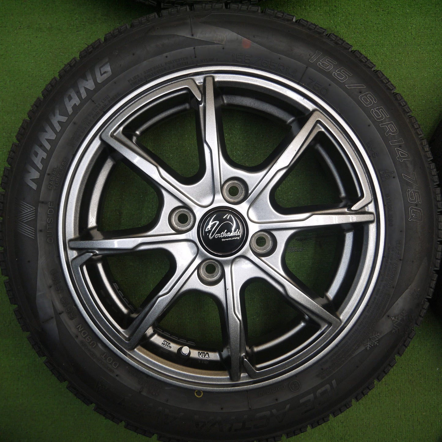 [送料無料]バリ溝！21年！綺麗！ほぼ10分★スタッドレス 155/65R14 ナンカン アイスアクティバ AW-1 Verthandi ヴェルザンディ 14インチ PCD100/4H★3071504KAス