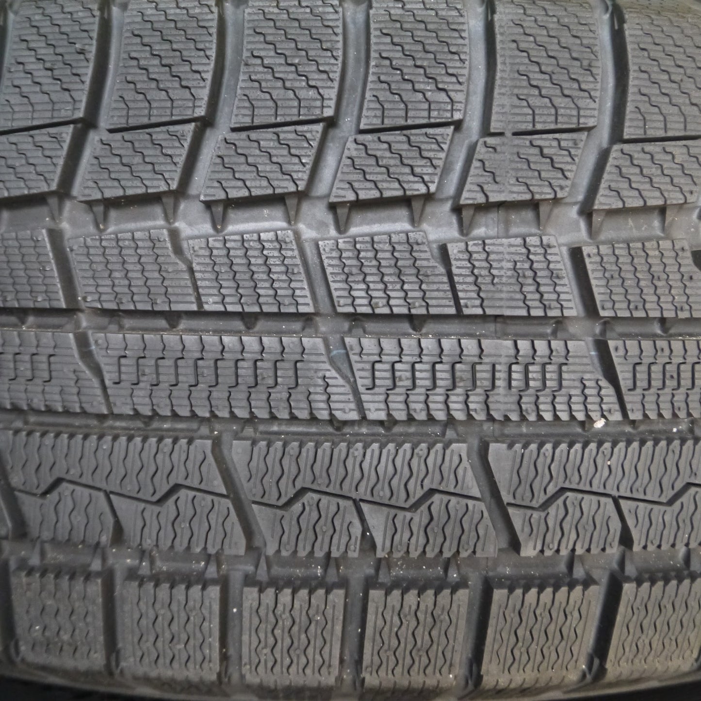 [送料無料]超バリ溝！21年！キレイ！ほぼ10分★スタッドレス 215/65R16 トーヨー ウインタートランパス TX LOXARNY SPORT ロクサーニ PCD114.3/5H★3111004Hス