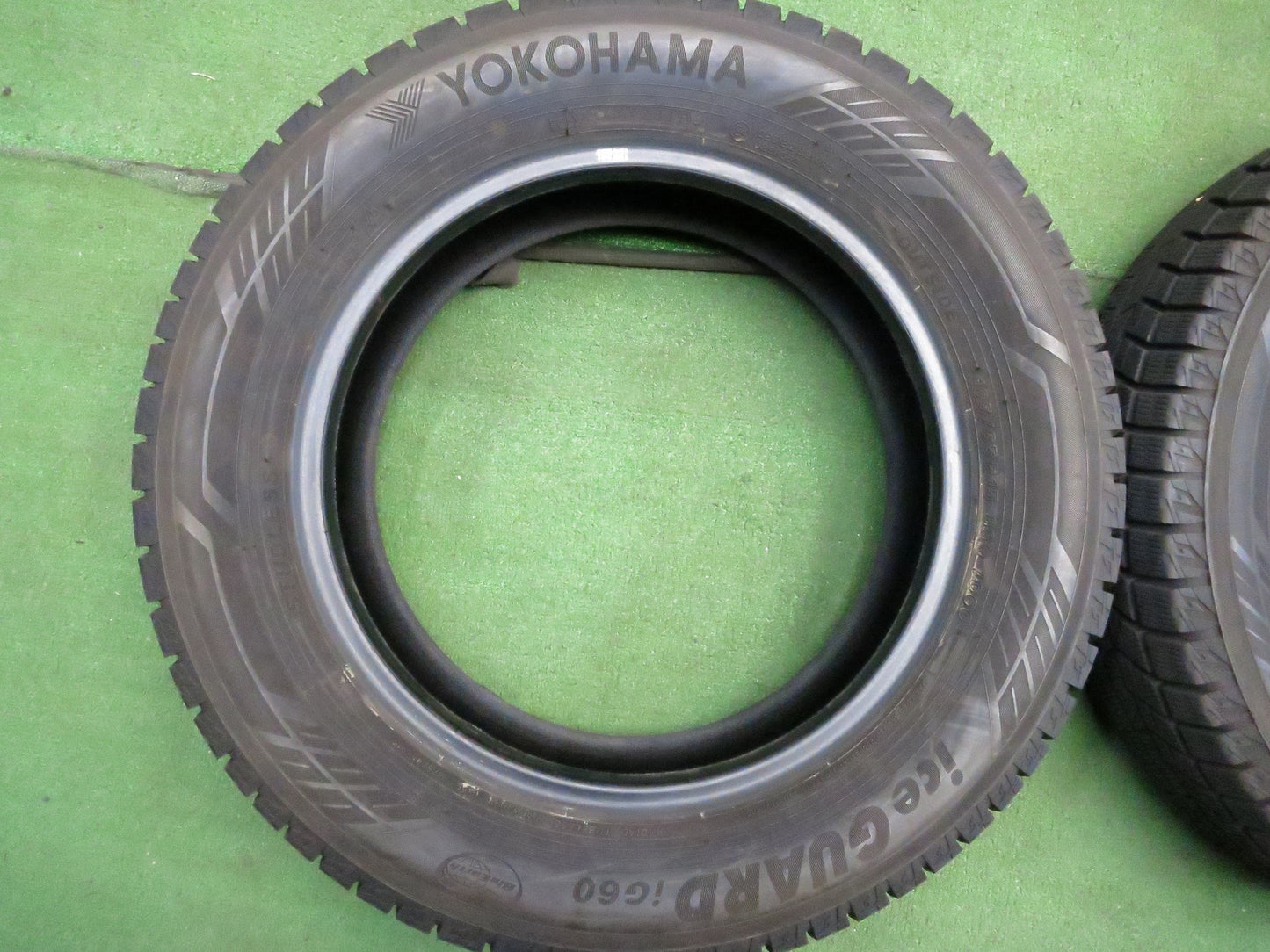 [送料無料]バリ溝！ほぼ10分★スタッドレス 185/65R15 ヨコハマ アイスガード iG60 タイヤ 15インチ アクア ノート bB フリード 等★3013004Hスタ