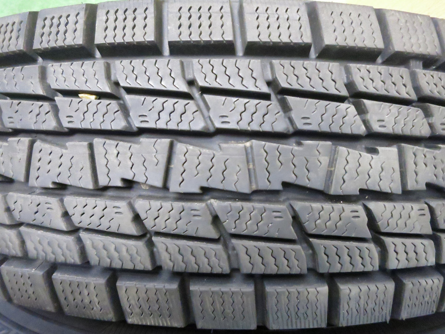 [送料無料]バリ溝！21年！綺麗！9.5分★ジムニー等 175/80R16 ROCKKELLY MX-I スタッドレス グッドイヤー アイスナビSUV BADX 16インチ PCD139.7/5★3020805Hス