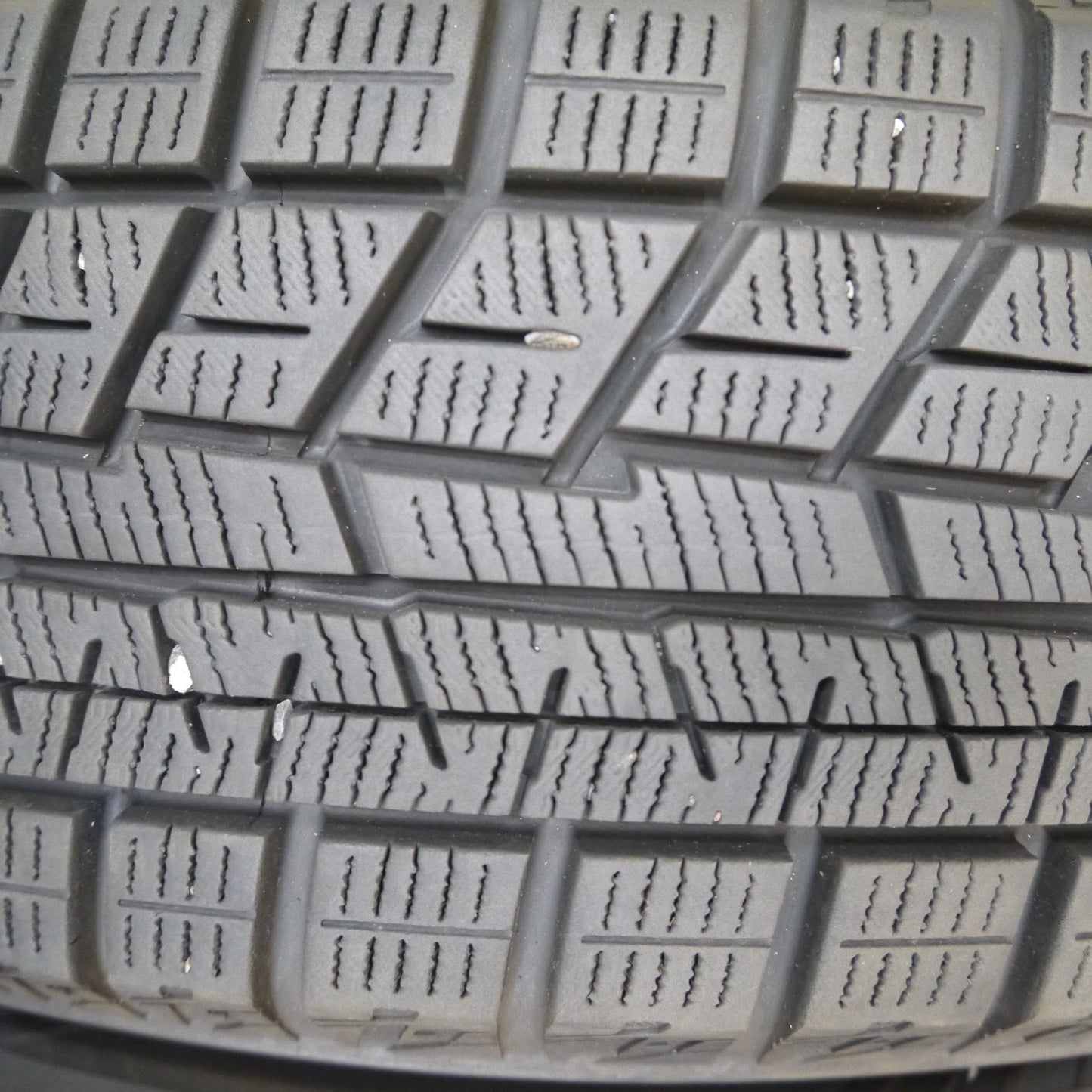 [送料無料]バリ溝！21年！キレイ！9.5分以上★スタッドレス 165/65R14 ヨコハマ アイスガード iG60 GRASS グラス 14インチ PCD100/4H★3062608Hス