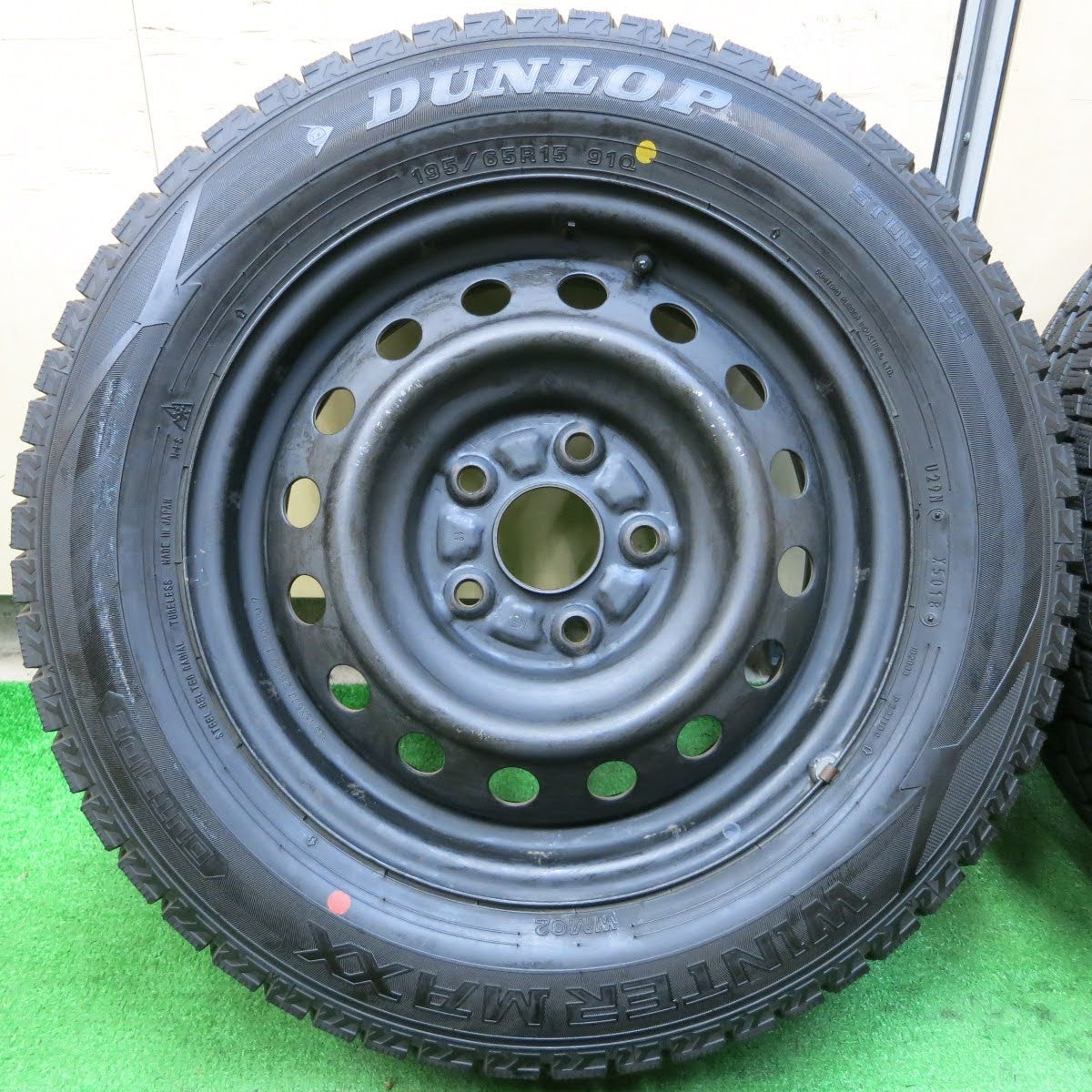 [送料無料]バリ溝！ほぼ10分★スタッドレス 195/65R15 ダンロップ ウインターマックス WM02 スチール ホイール 15インチ PCD114.3/5H★3082802イス