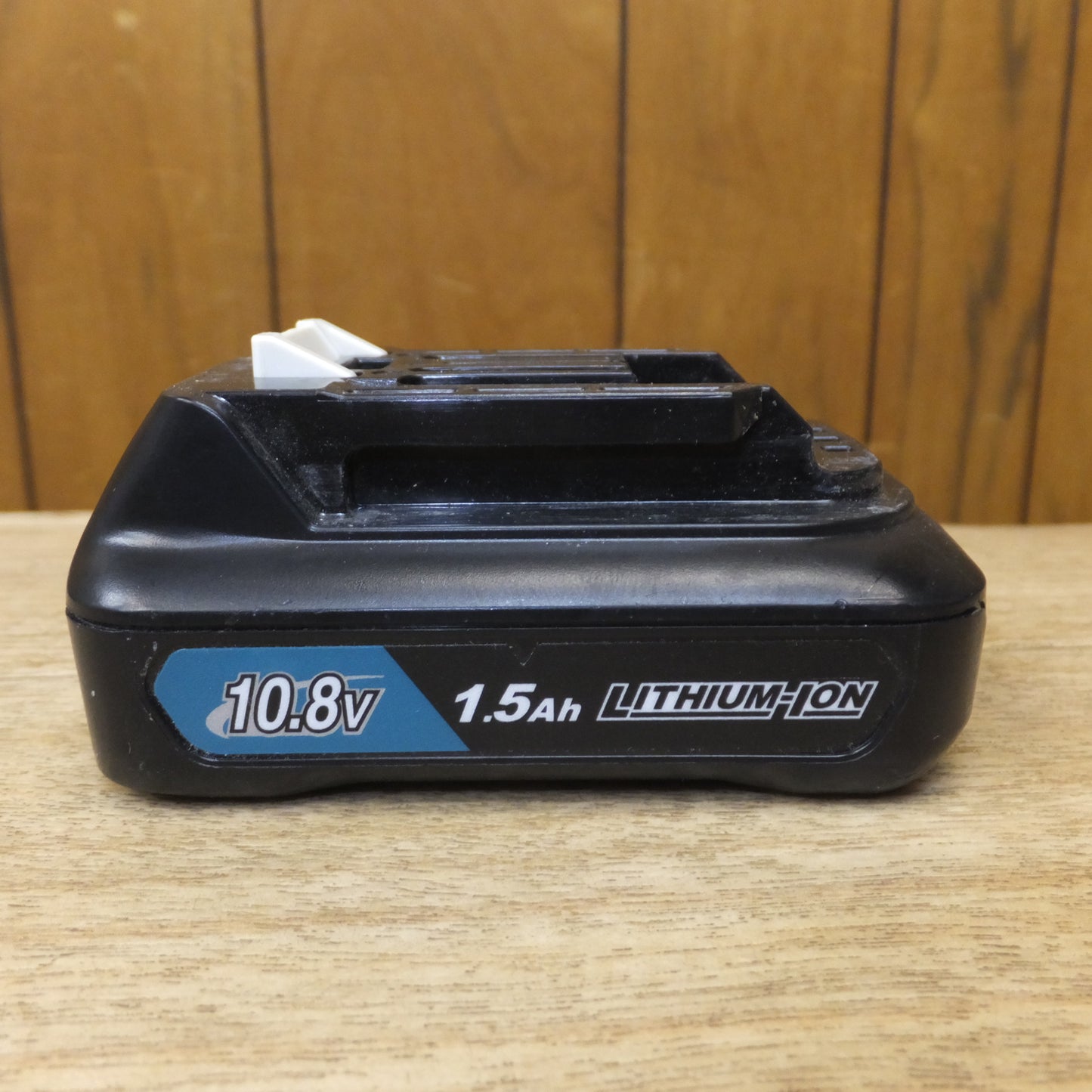 [送料無料]キレイ★マキタ makita 充電式ファンベスト FV210D　充電器 DC10SA　バッテリ BL1015　ホルダ GM00001490　ファンユニット　セット★