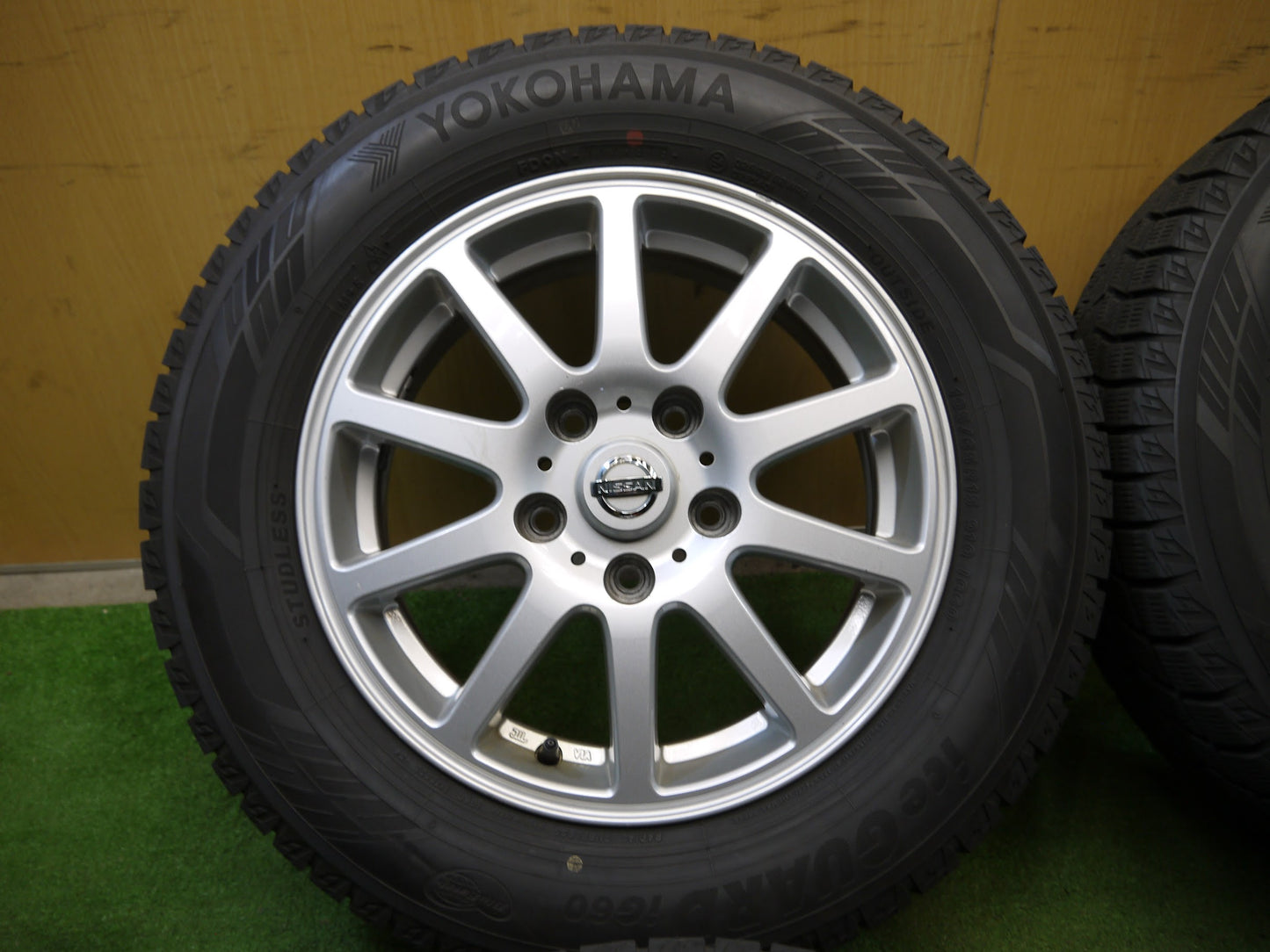 [送料無料]4本価格！18年★日産 セレナ 純正 195/65R15 スタッドレス ヨコハマ アイスガード iG60 15インチ PCD114.3/5H★2041608クス