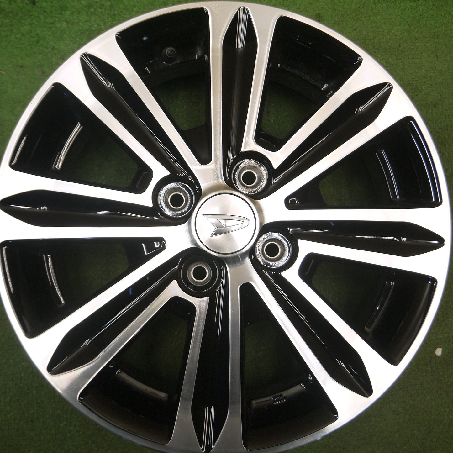 *送料無料*新車外し★ダイハツ タント カスタム 純正 ホイール 15インチ 15×4.5J PCD100/4H★3112005Hホ
