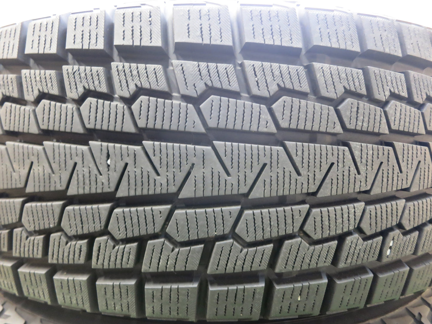 [送料無料]バリ溝！19年！キレイ！9.5分★スタッドレス 225/65R17 ヨコハマ アイスガード G075 社外 アルミ 17インチ PCD114.3/5H★2100408ヒス
