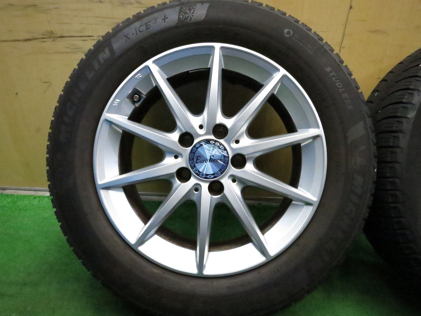 [送料無料]バリ溝！19年！綺麗！ほぼ10分★ベンツ等 ユーロフォルシュ 205/60R16 スタッドレス ミシュラン X-ICE3+ Euro Forsch 16インチ PCD112/5H★3011003Hス
