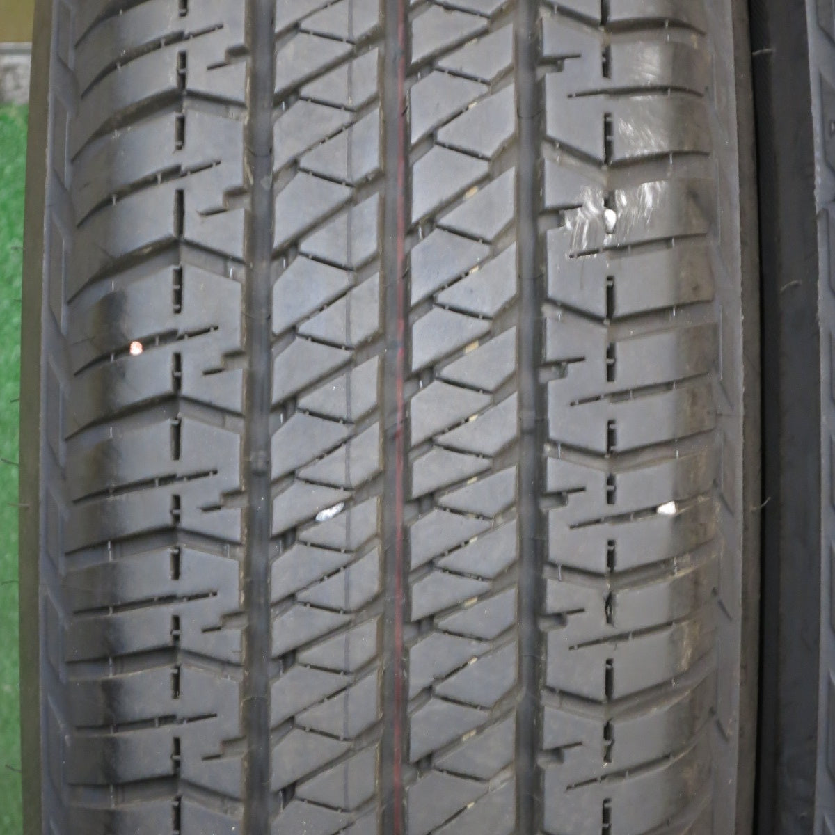*送料無料* バリ溝！22年！9.5分★175/80R16 ブリヂストン デューラー H/T 684Ⅱ タイヤ 16インチ ジムニー 等★4022208KKノタ